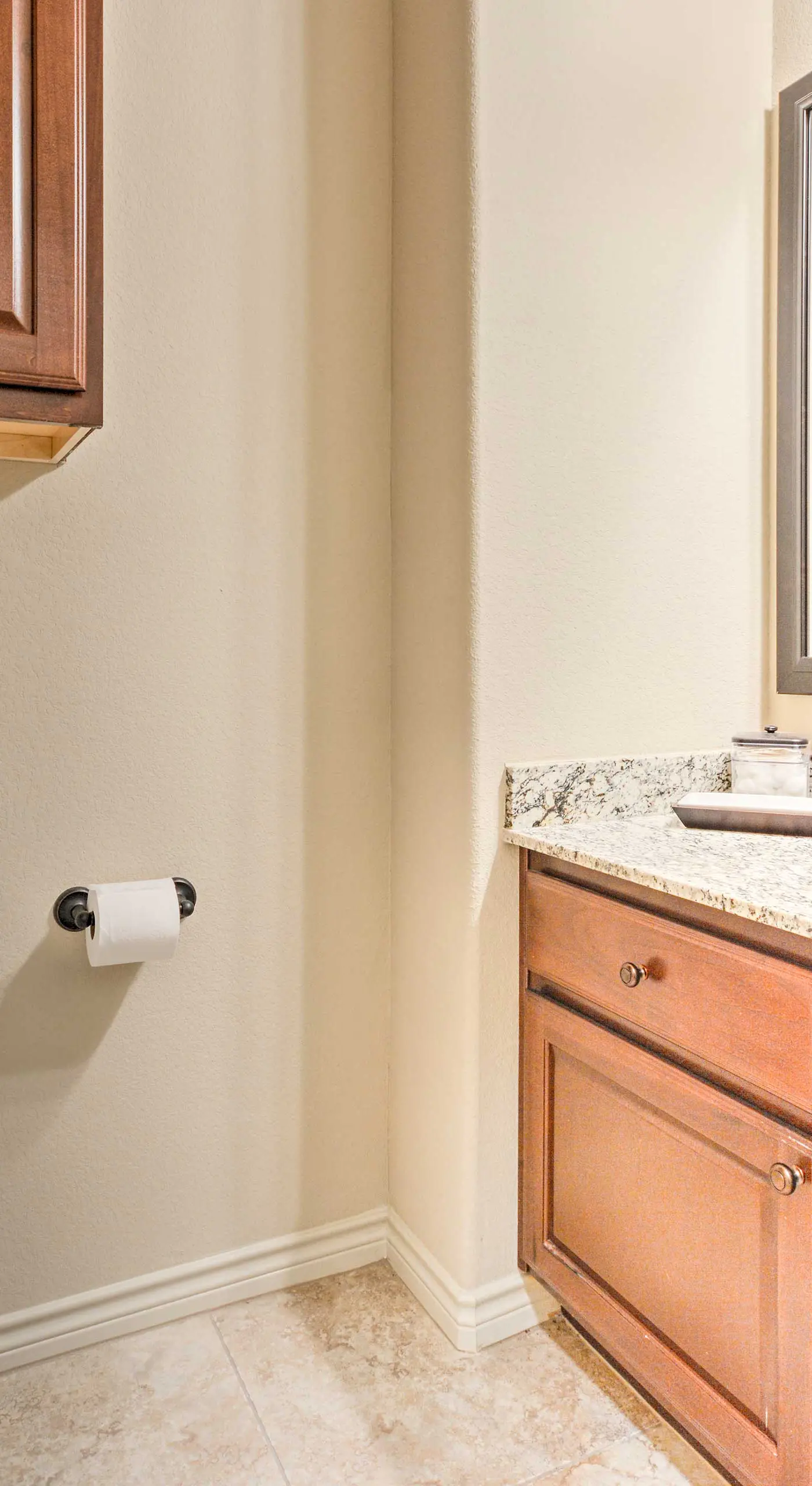 College Station Townhouse w/ Private Patio