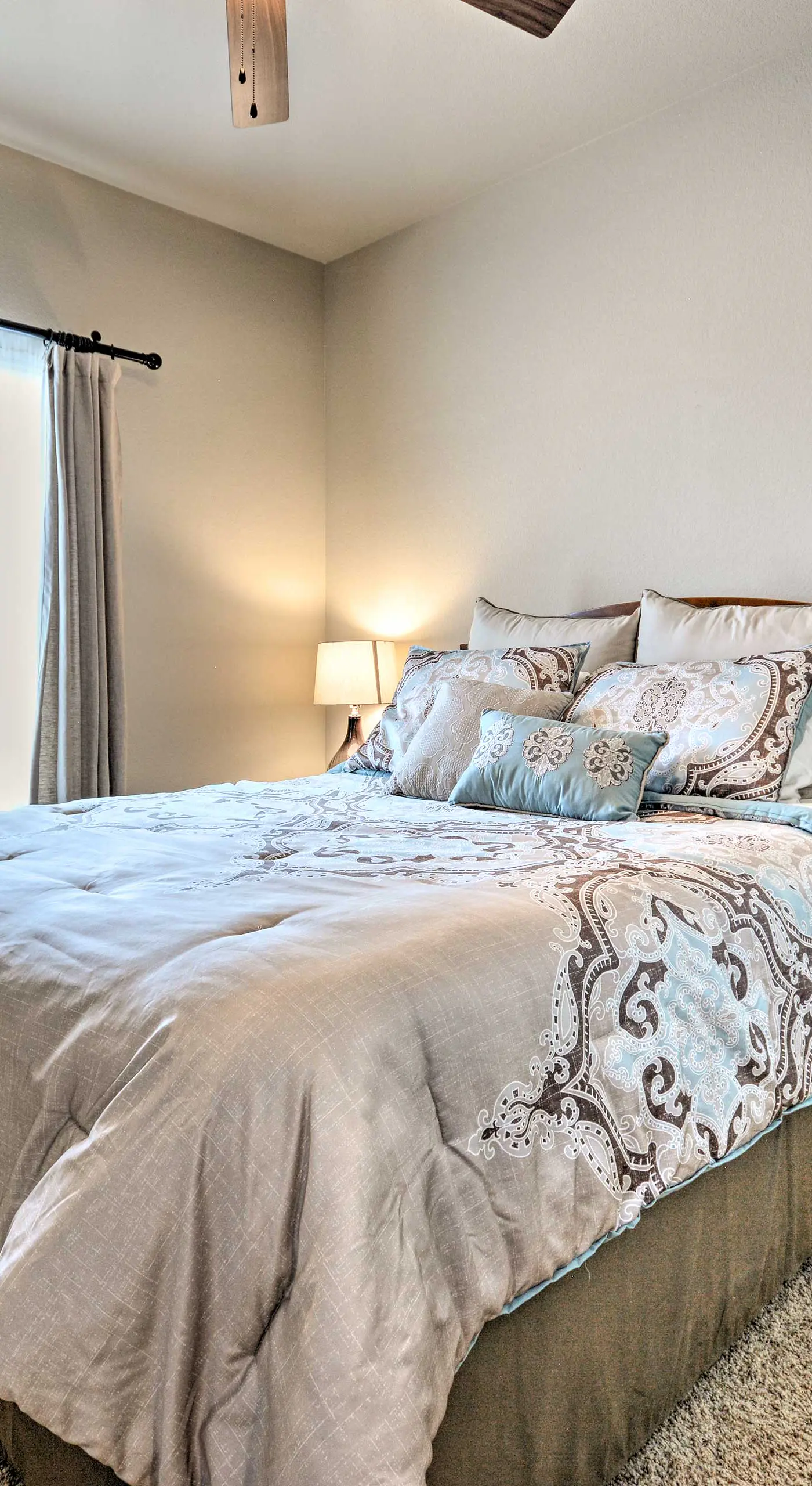 College Station Townhouse w/ Private Patio