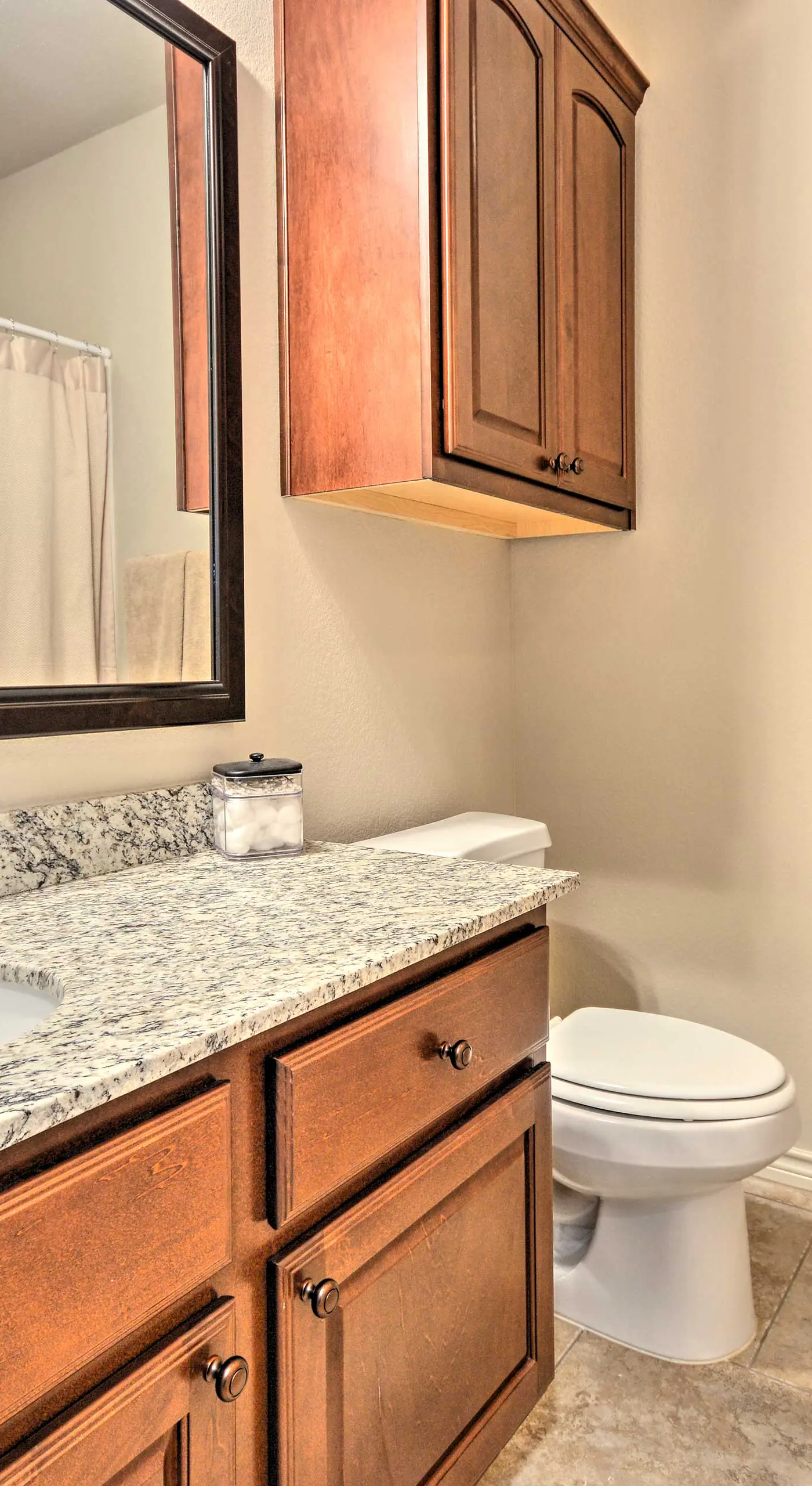 College Station Townhouse w/ Private Patio