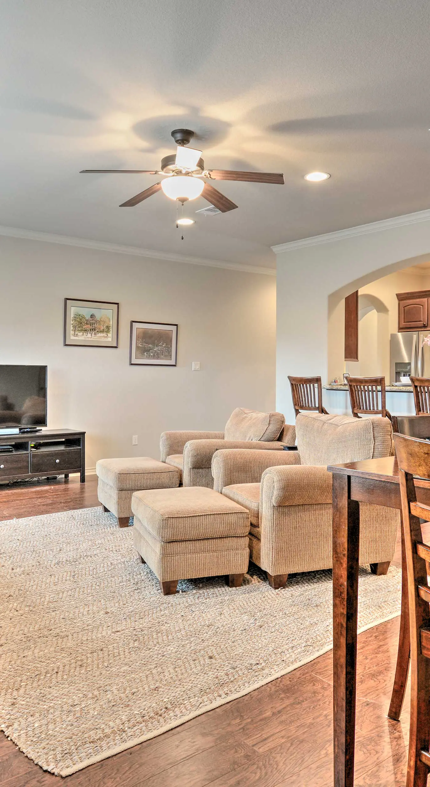 College Station Townhouse w/ Private Patio