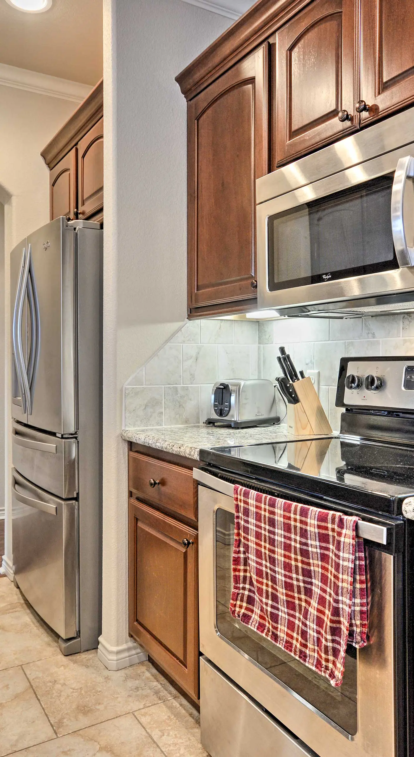 College Station Townhouse w/ Private Patio