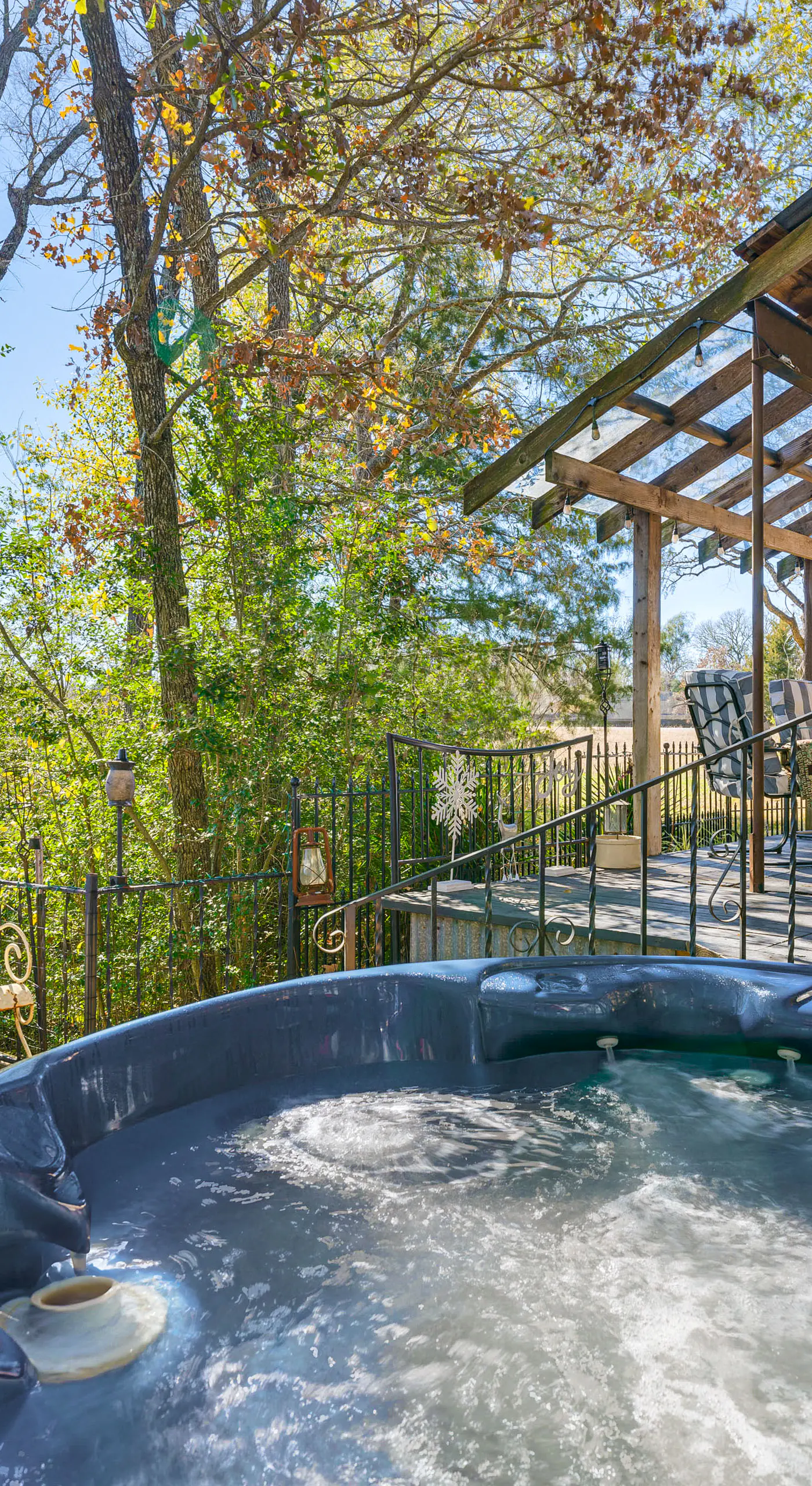 College Station Getaway w/ Hot Tub & Courtyard!