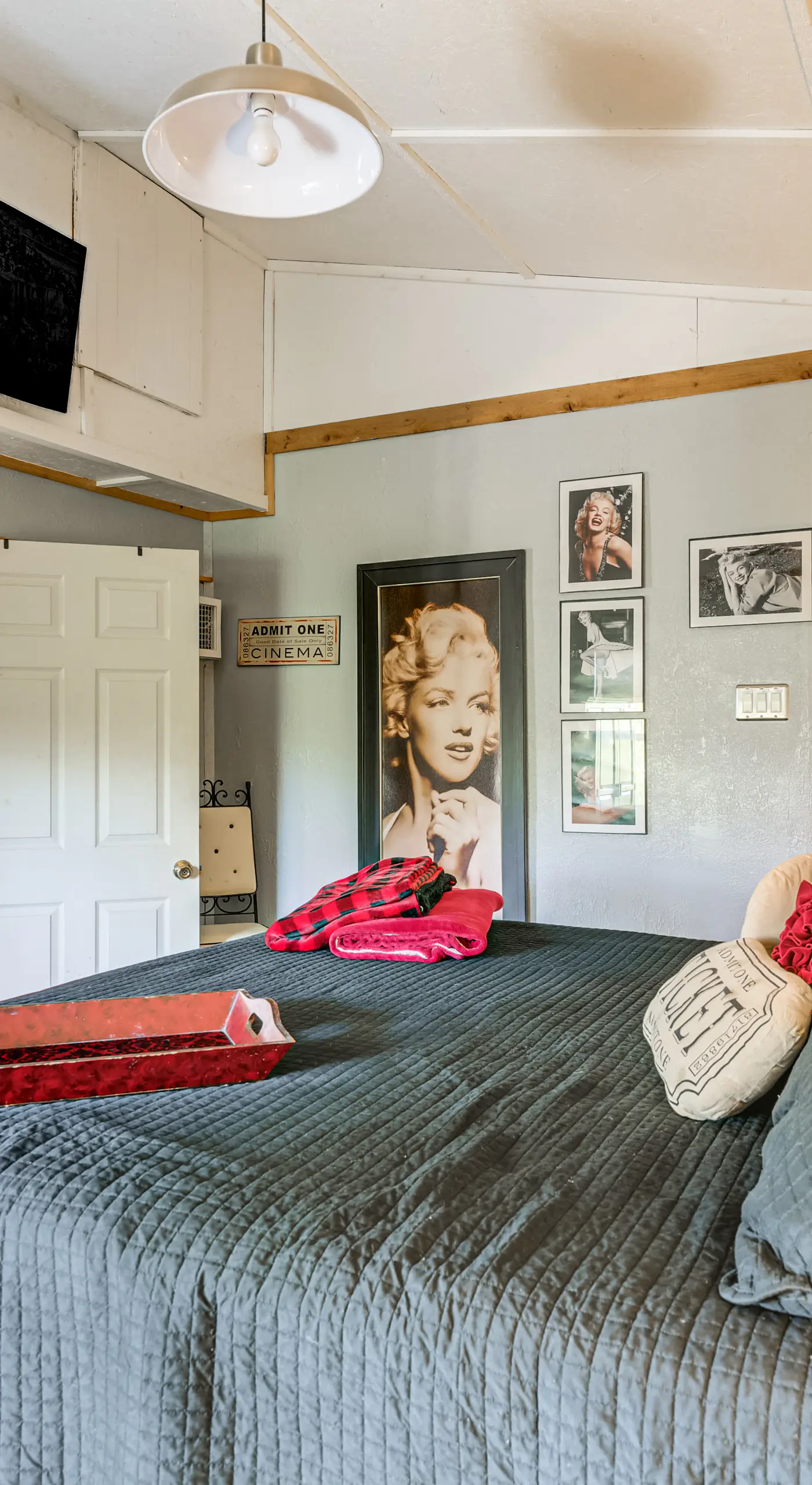 College Station Getaway w/ Hot Tub & Courtyard!
