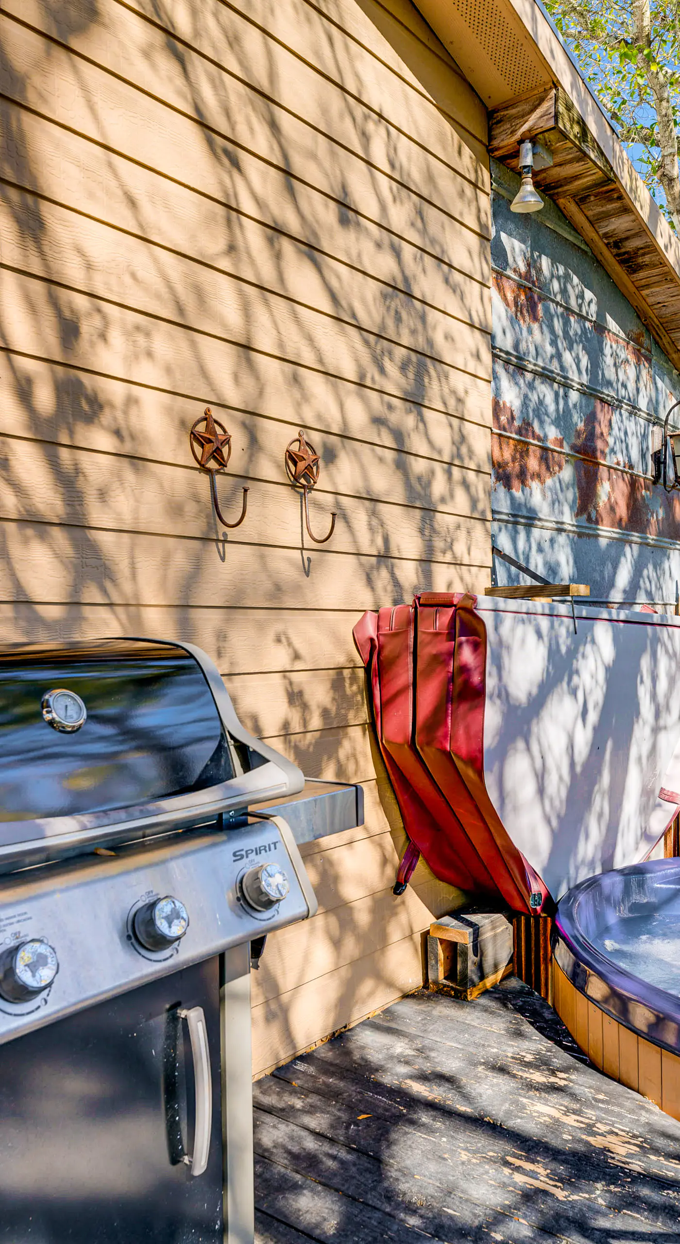 College Station Getaway w/ Hot Tub & Courtyard!