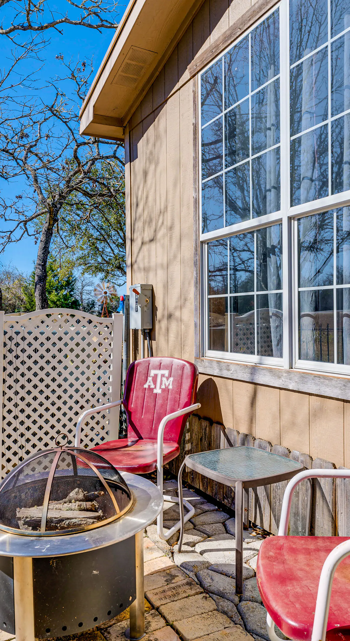 College Station Getaway w/ Hot Tub & Courtyard!