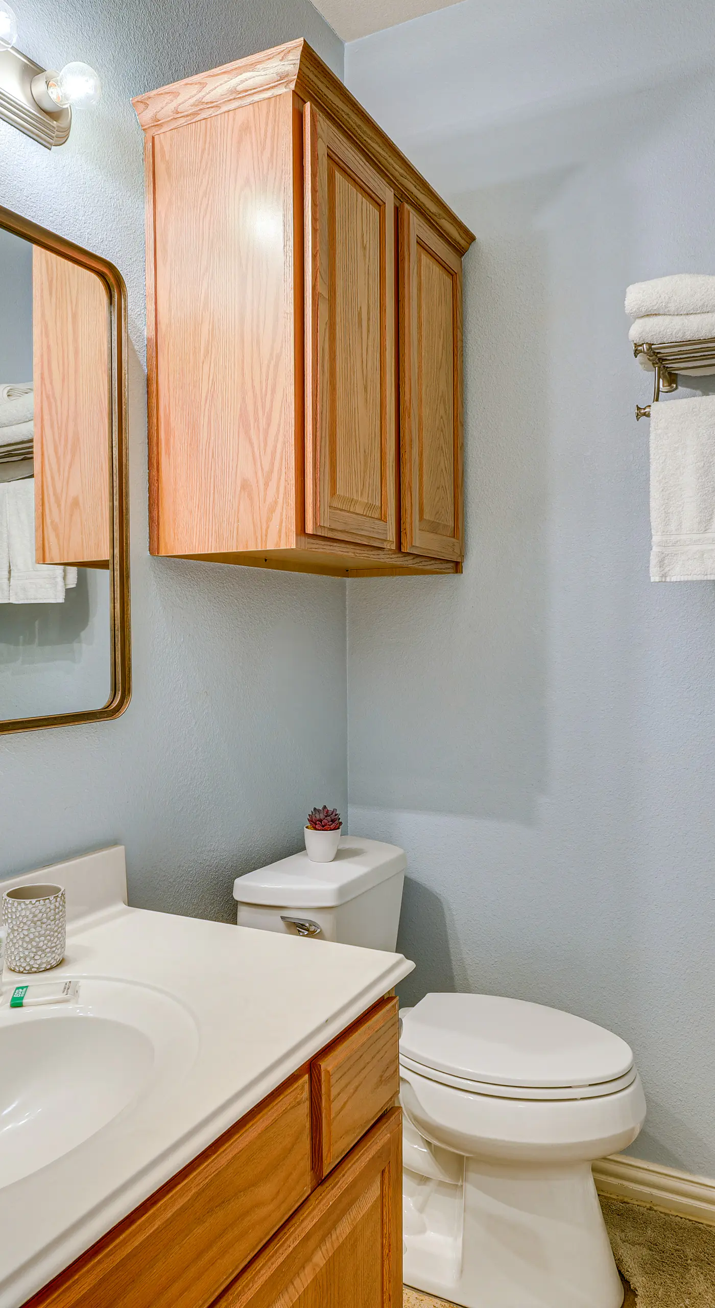 Central College Station Townhome w/ Community Pool