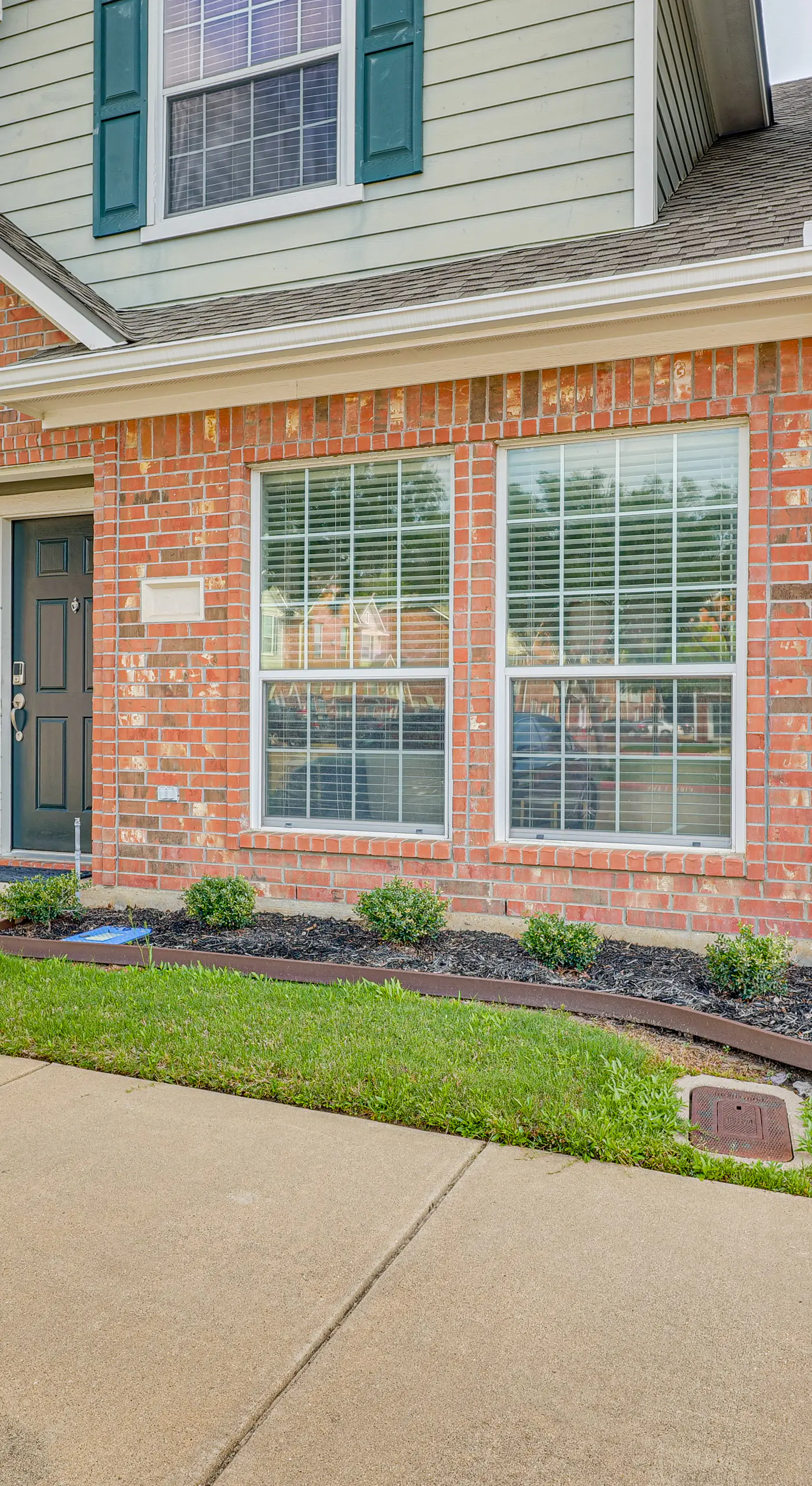 Central College Station Townhome w/ Community Pool