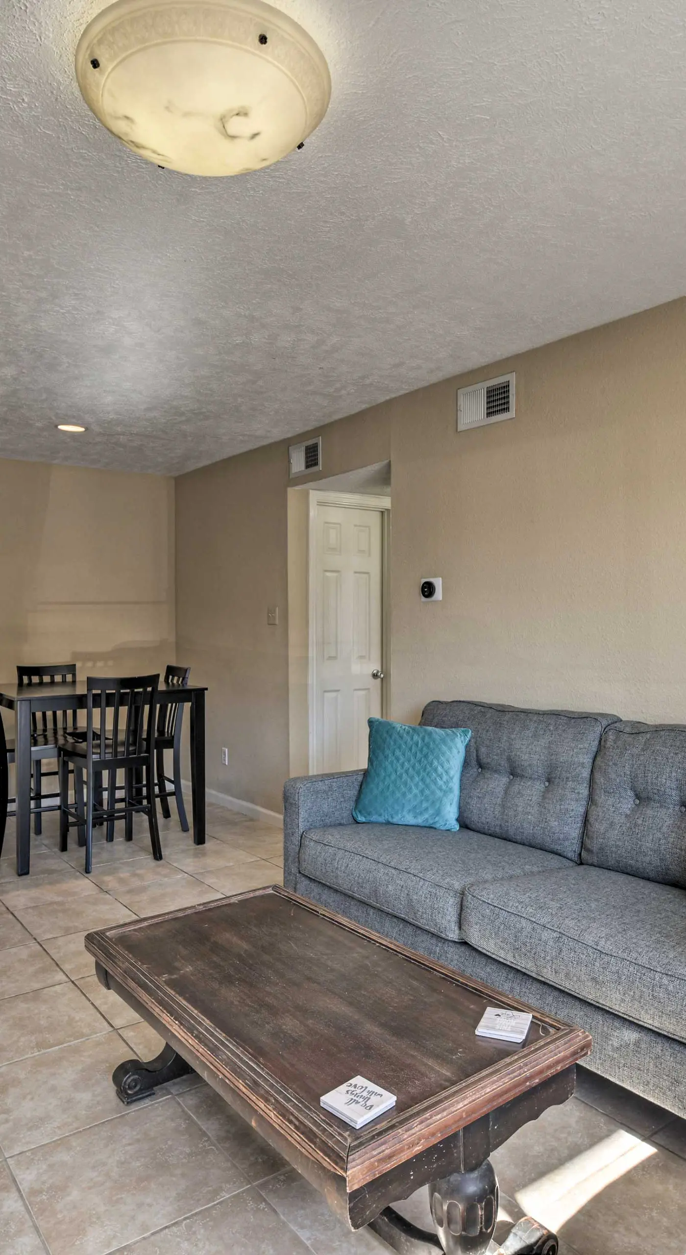 Game Day Retreat: Pool Access, 2 Mi to Texas A & M