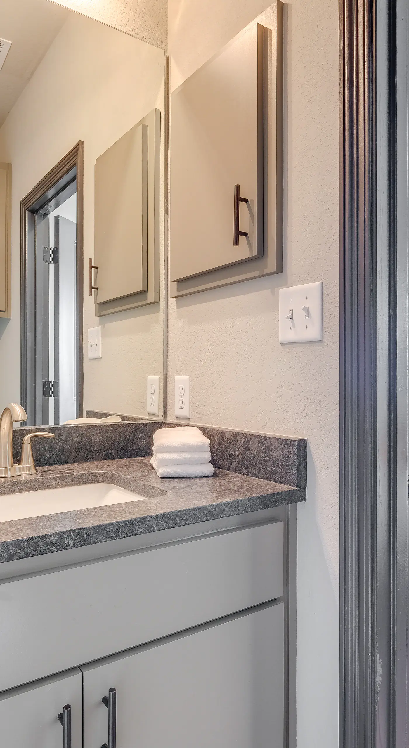 Newly Built 'Corner Hideaway' 3 Mi to Texas A & M