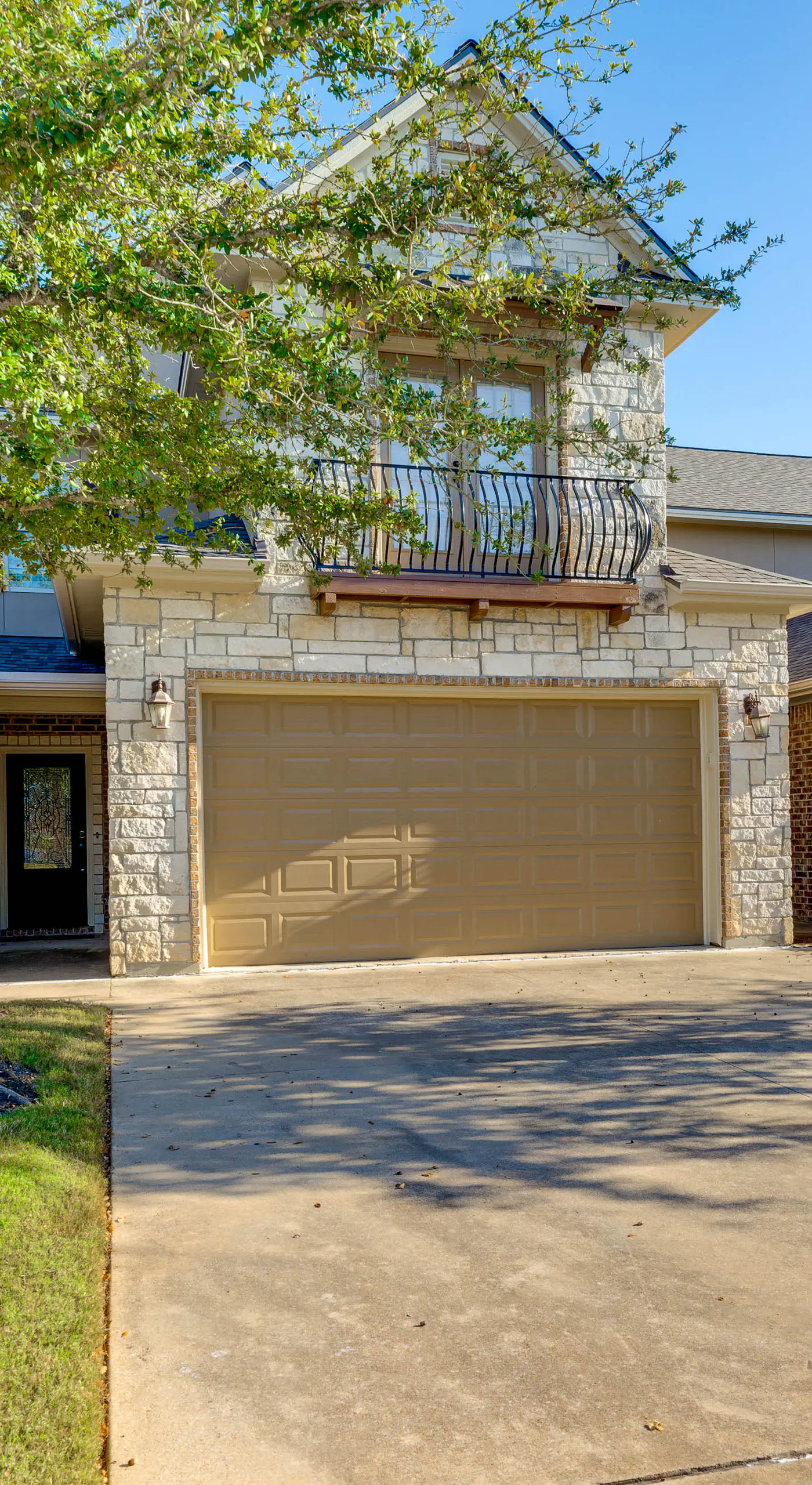 Spacious & Family-Friendly! TAMU Townhome w/ Yard