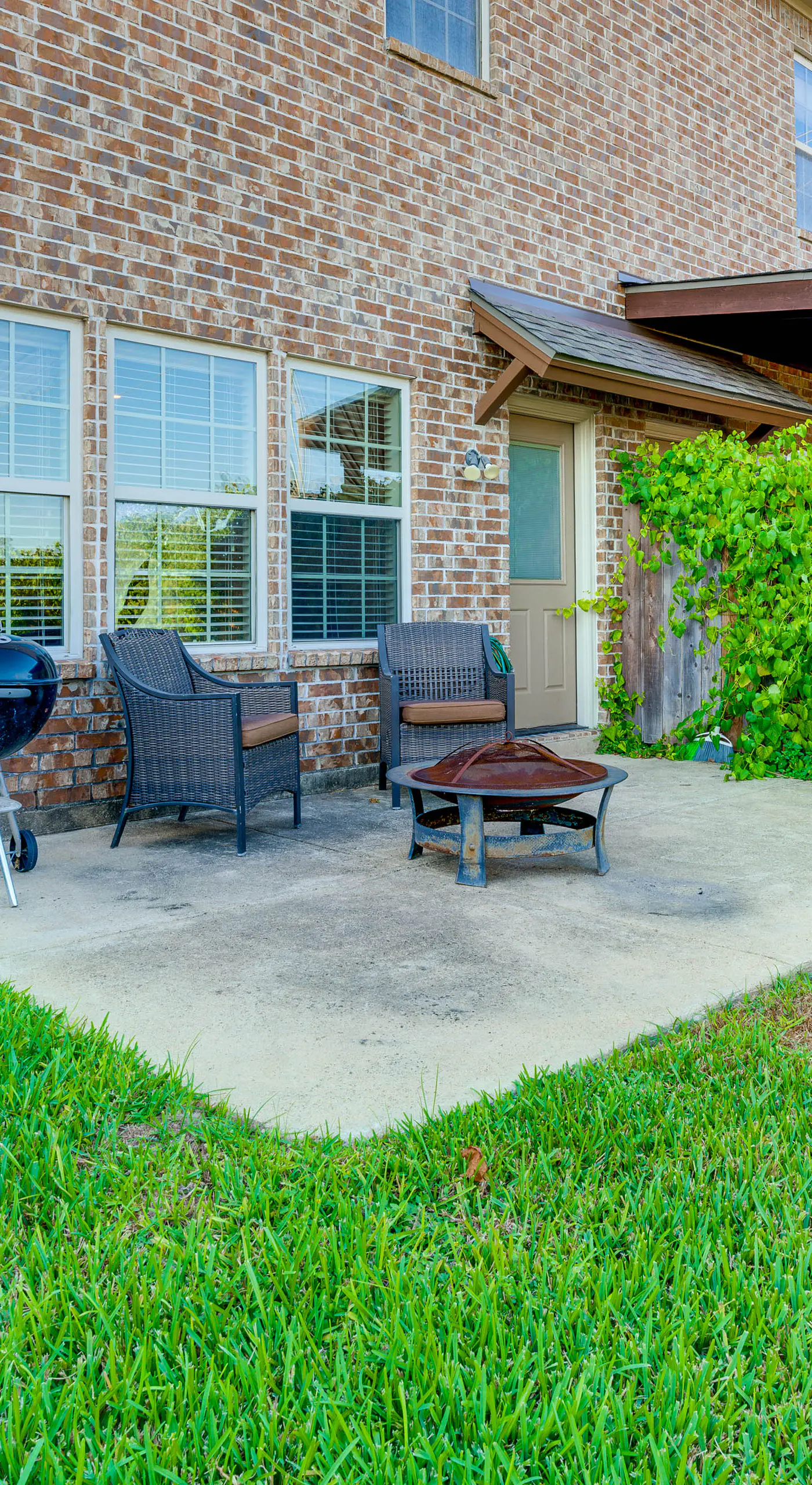 Spacious & Family-Friendly! TAMU Townhome w/ Yard