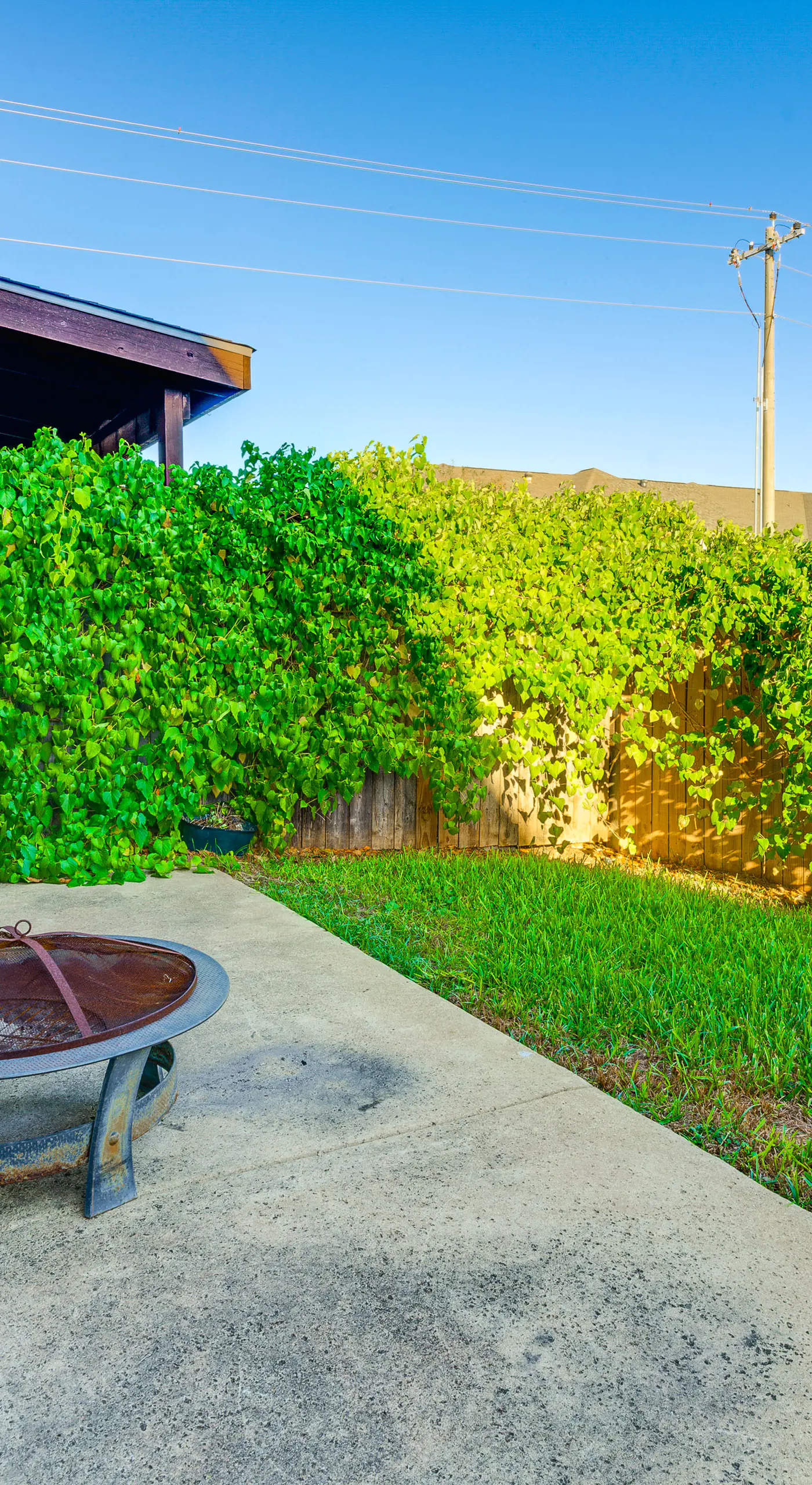 Spacious & Family-Friendly! TAMU Townhome w/ Yard