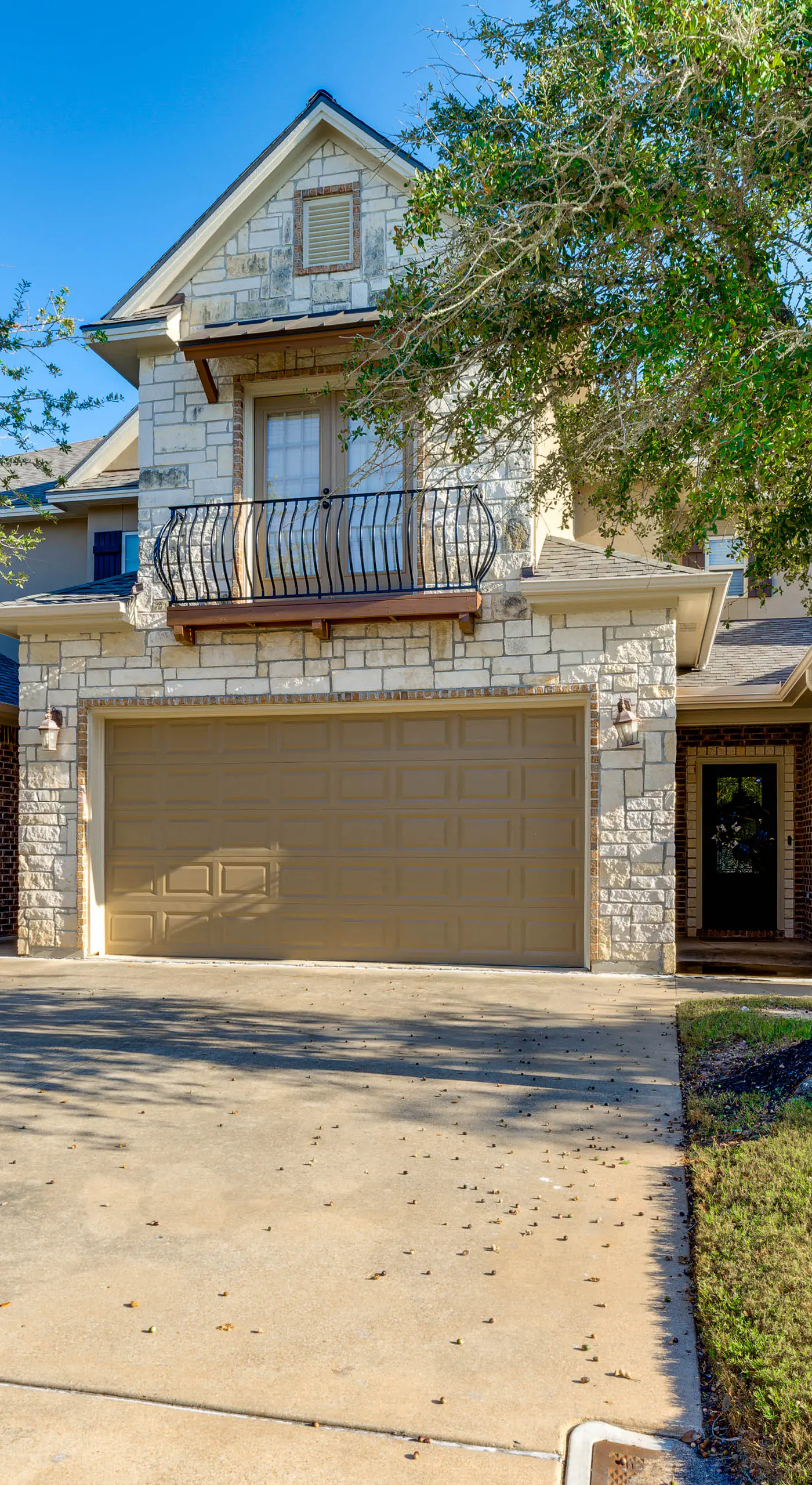 Spacious & Family-Friendly! TAMU Townhome w/ Yard