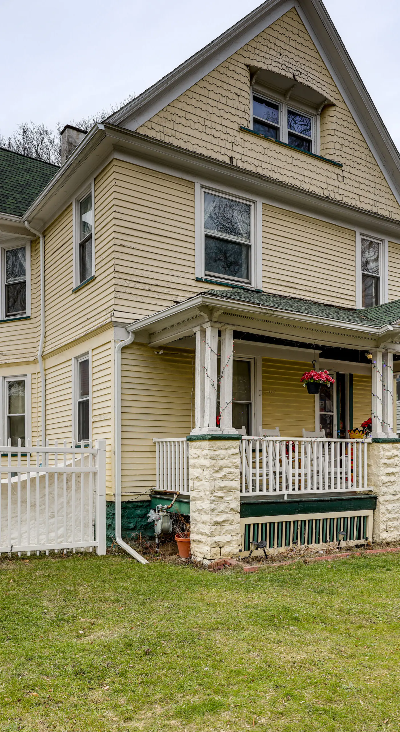 2 Miles to Dtwn! Idyllic Rochester Apt w/ Hot Tub