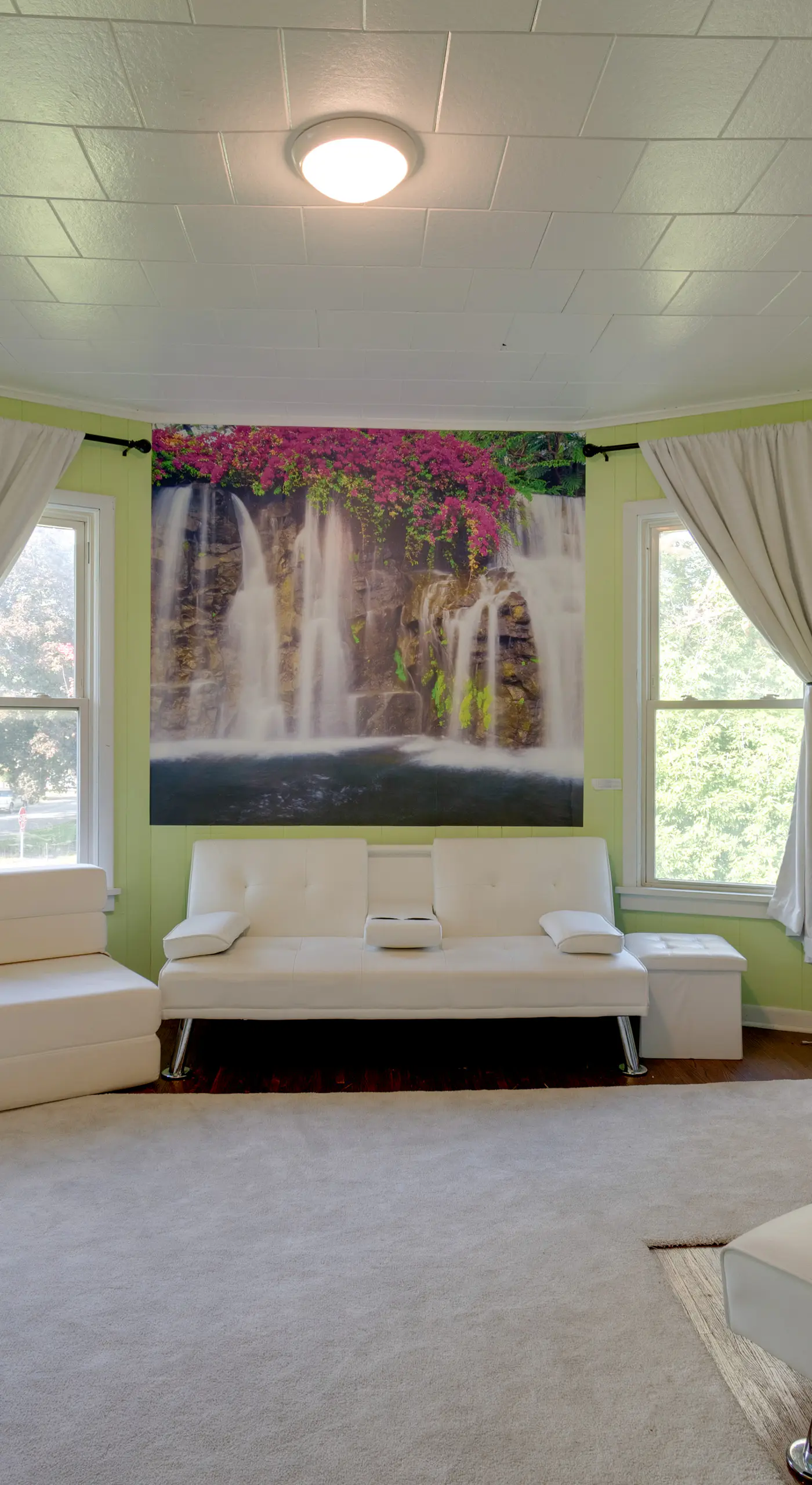 2 Miles to Dtwn! Idyllic Rochester Apt w/ Hot Tub