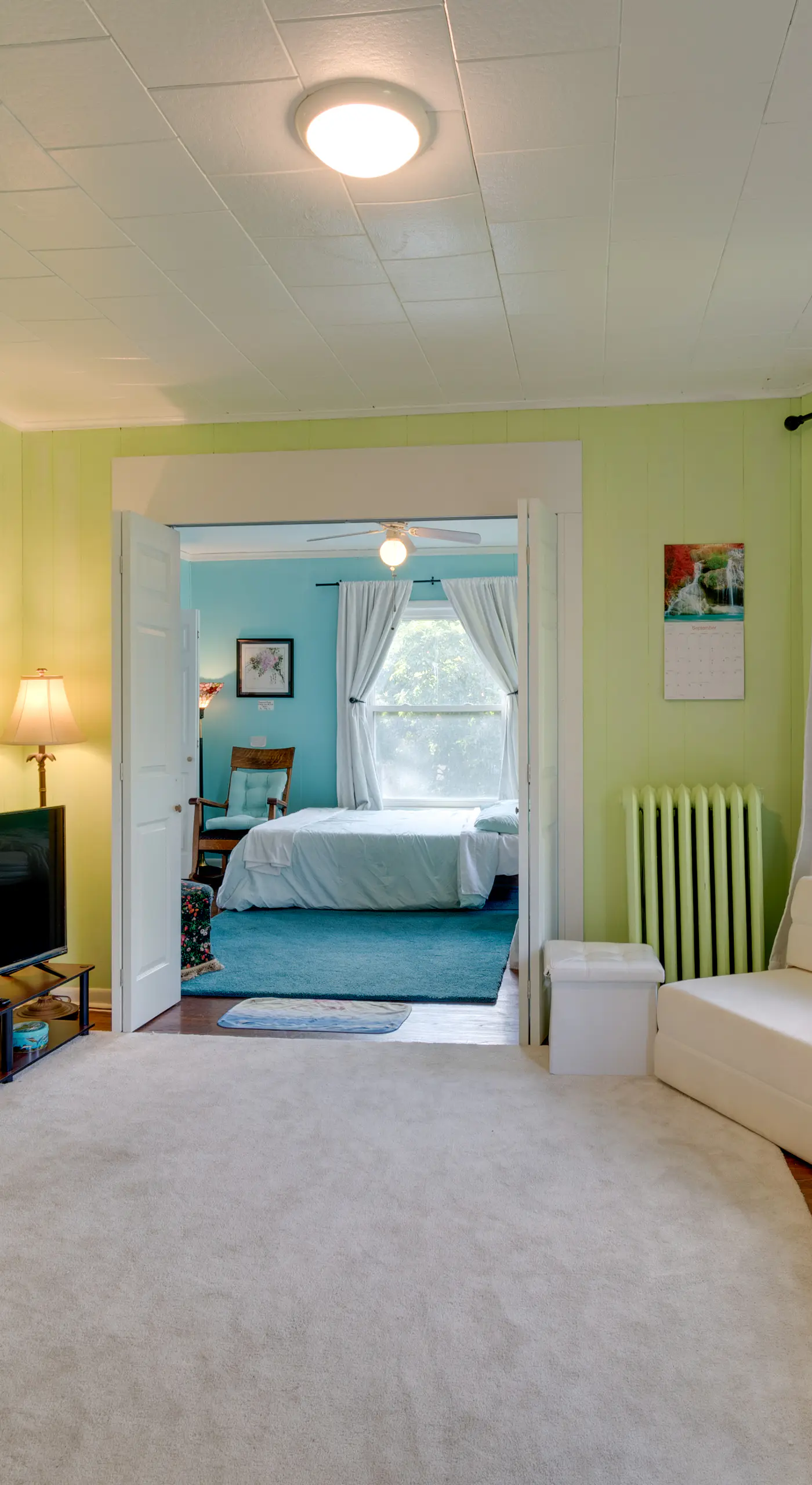2 Miles to Dtwn! Idyllic Rochester Apt w/ Hot Tub
