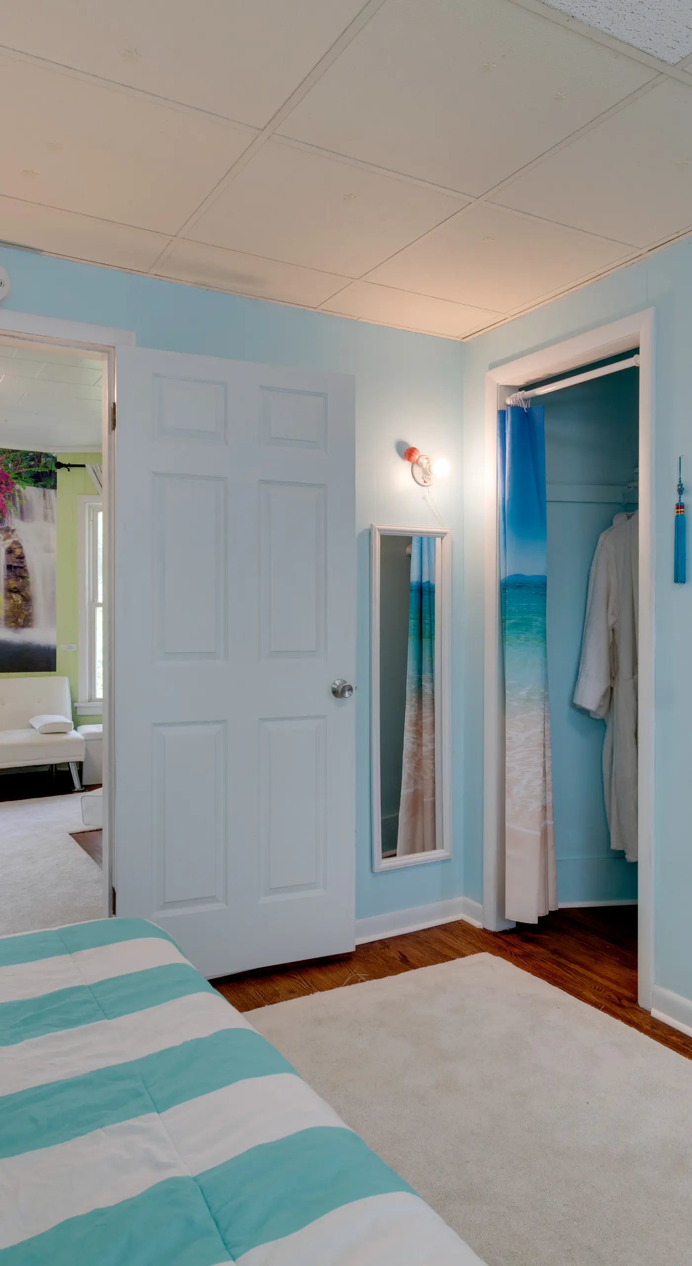 2 Miles to Dtwn! Idyllic Rochester Apt w/ Hot Tub