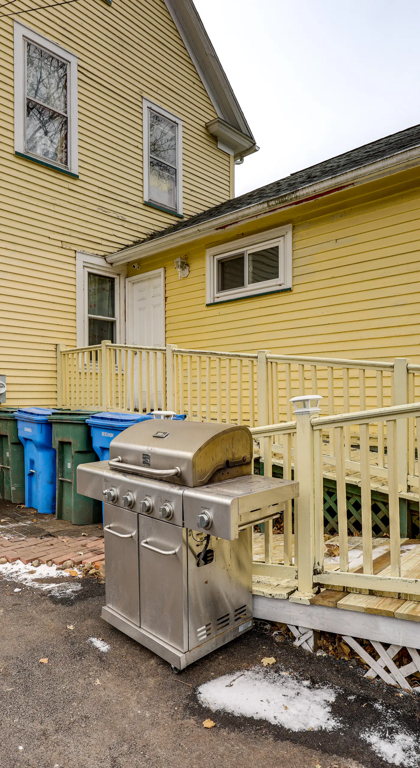 2 Miles to Dtwn! Idyllic Rochester Apt w/ Hot Tub