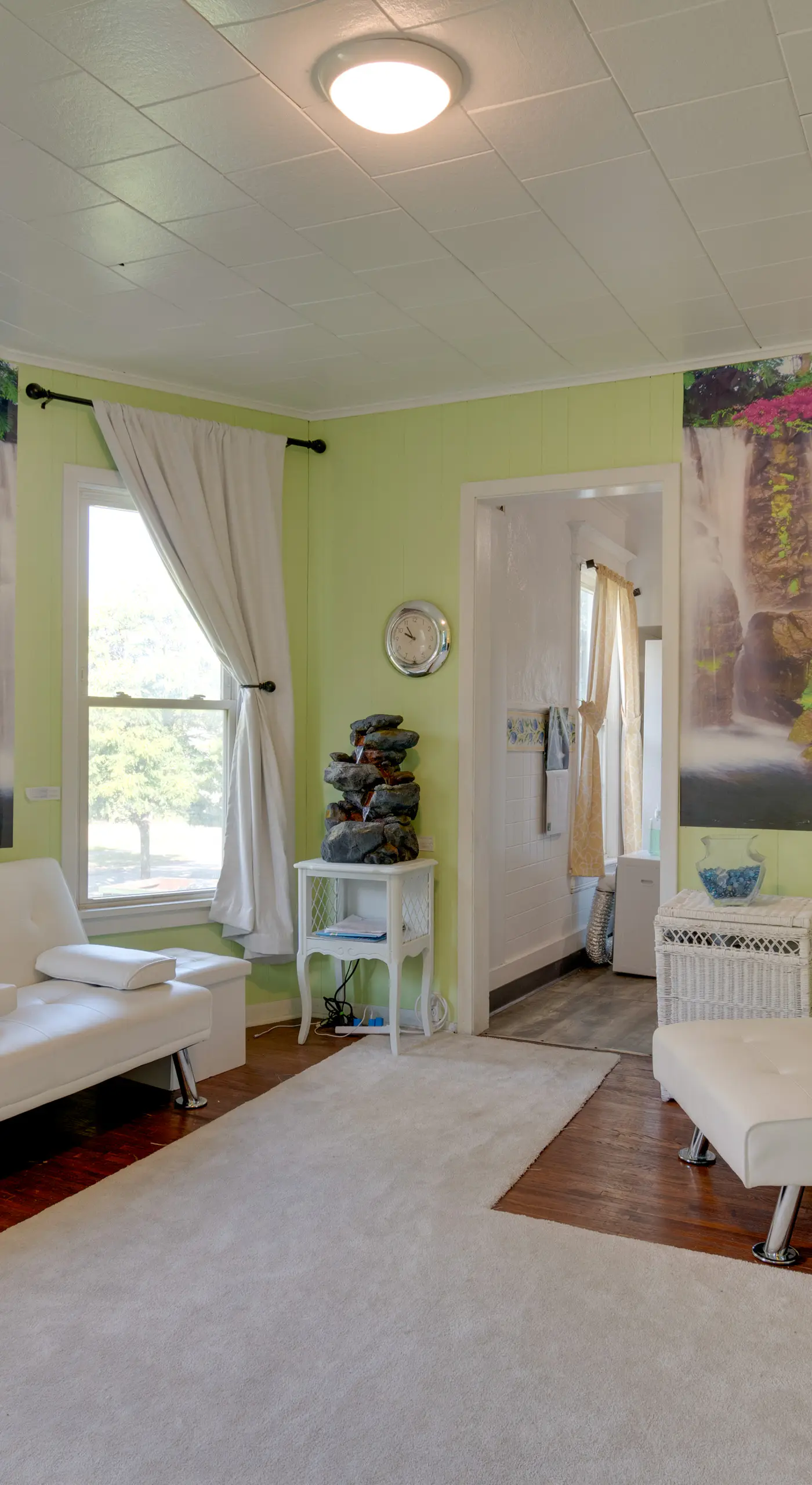 2 Miles to Dtwn! Idyllic Rochester Apt w/ Hot Tub