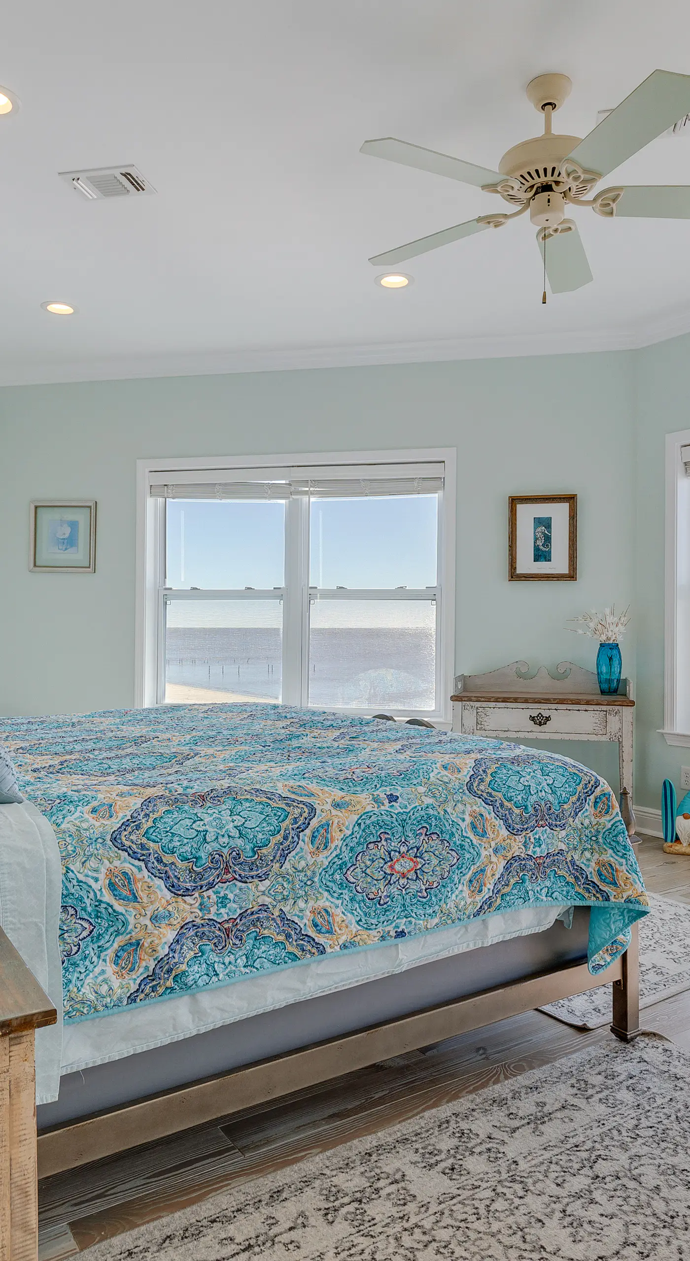 Ocean Springs 'Magnolia Beach House' on Pvt Beach!