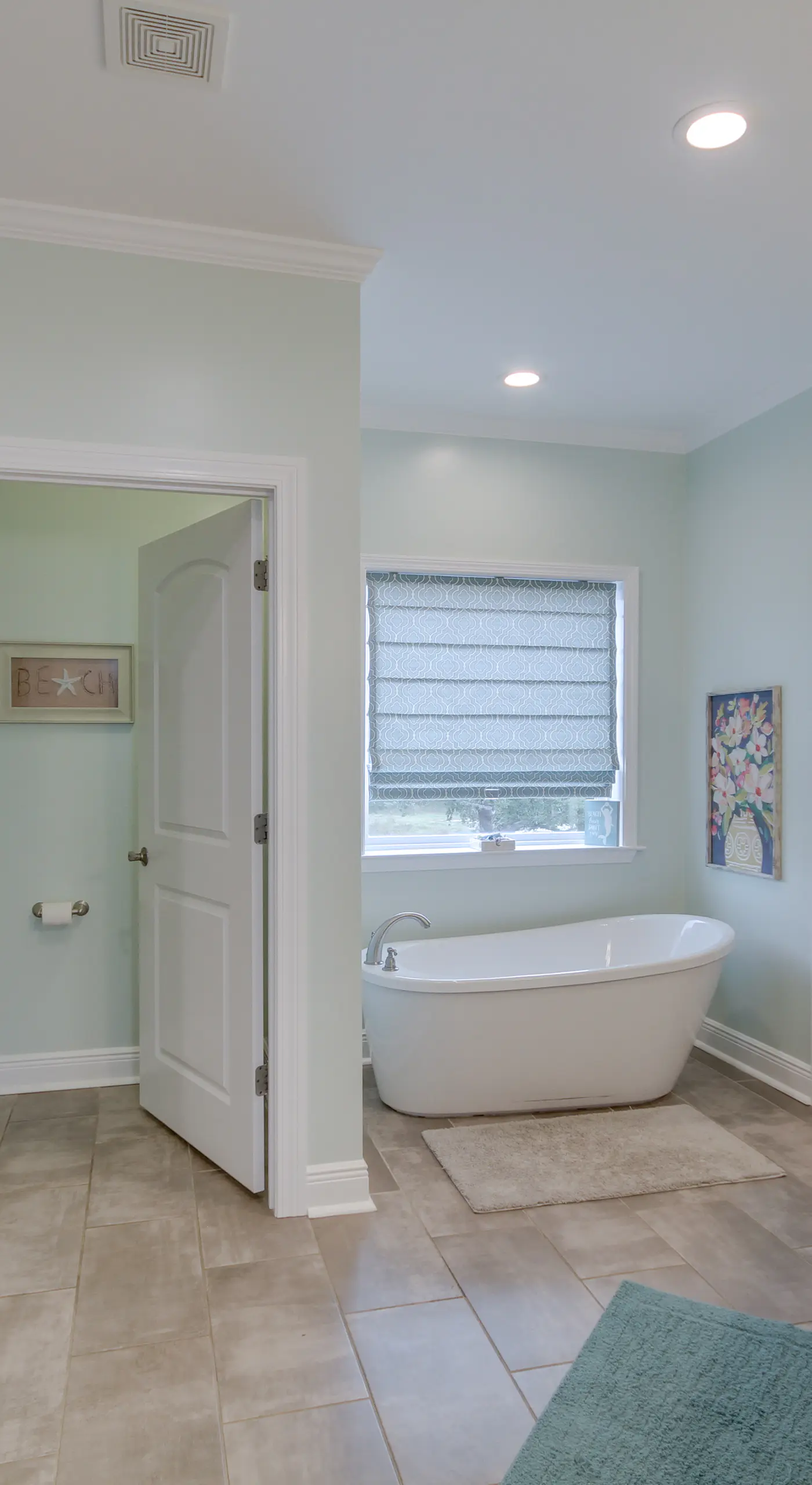 Ocean Springs 'Magnolia Beach House' on Pvt Beach!