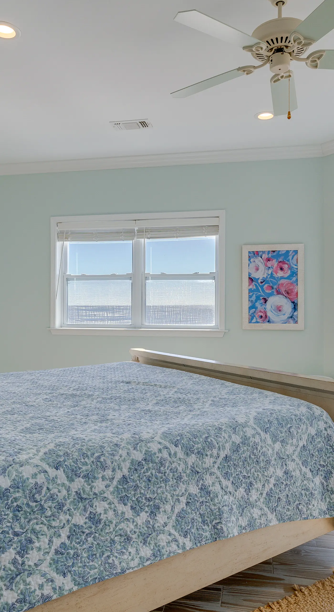 Ocean Springs 'Magnolia Beach House' on Pvt Beach!