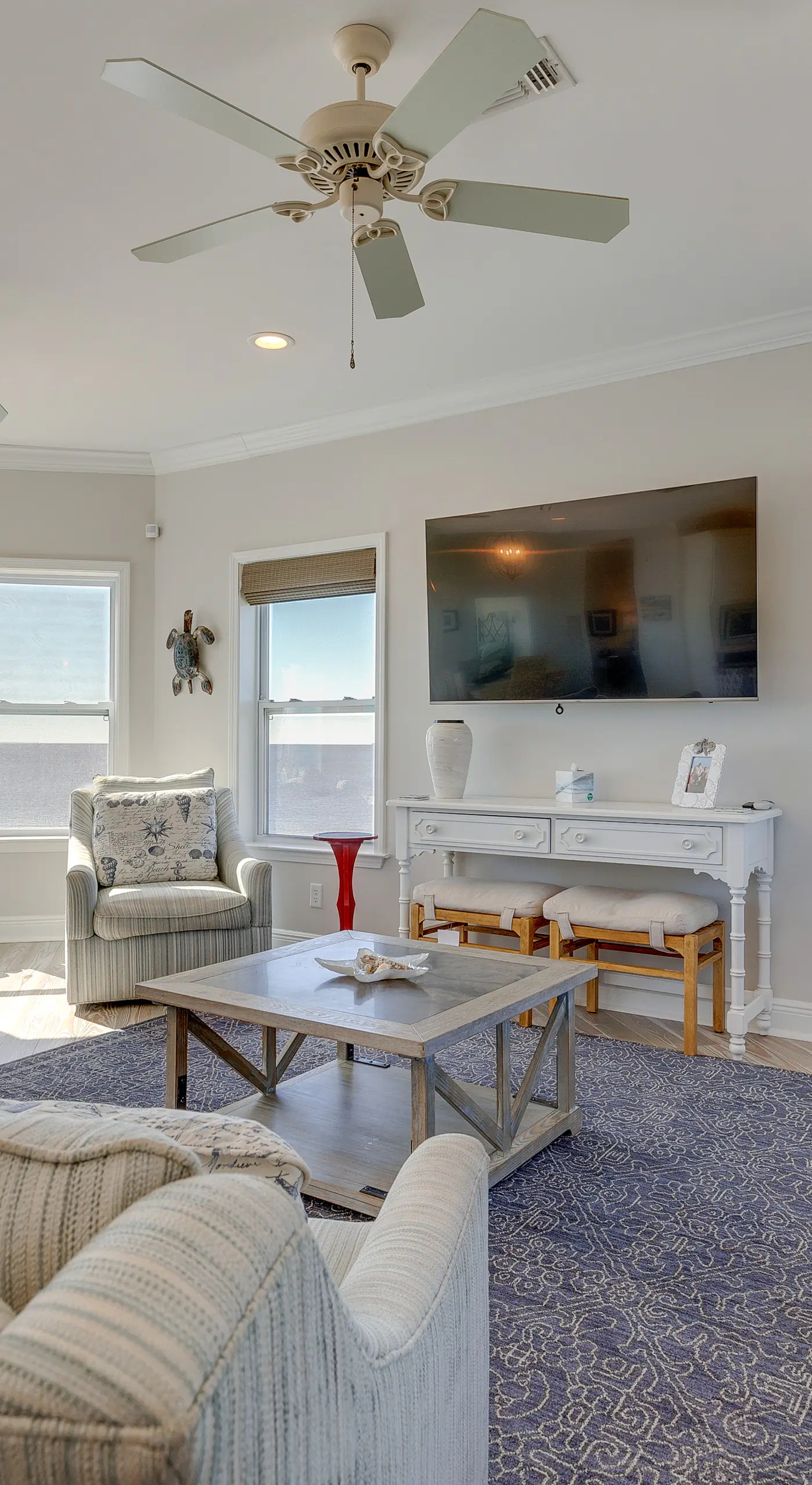 Ocean Springs 'Magnolia Beach House' on Pvt Beach!