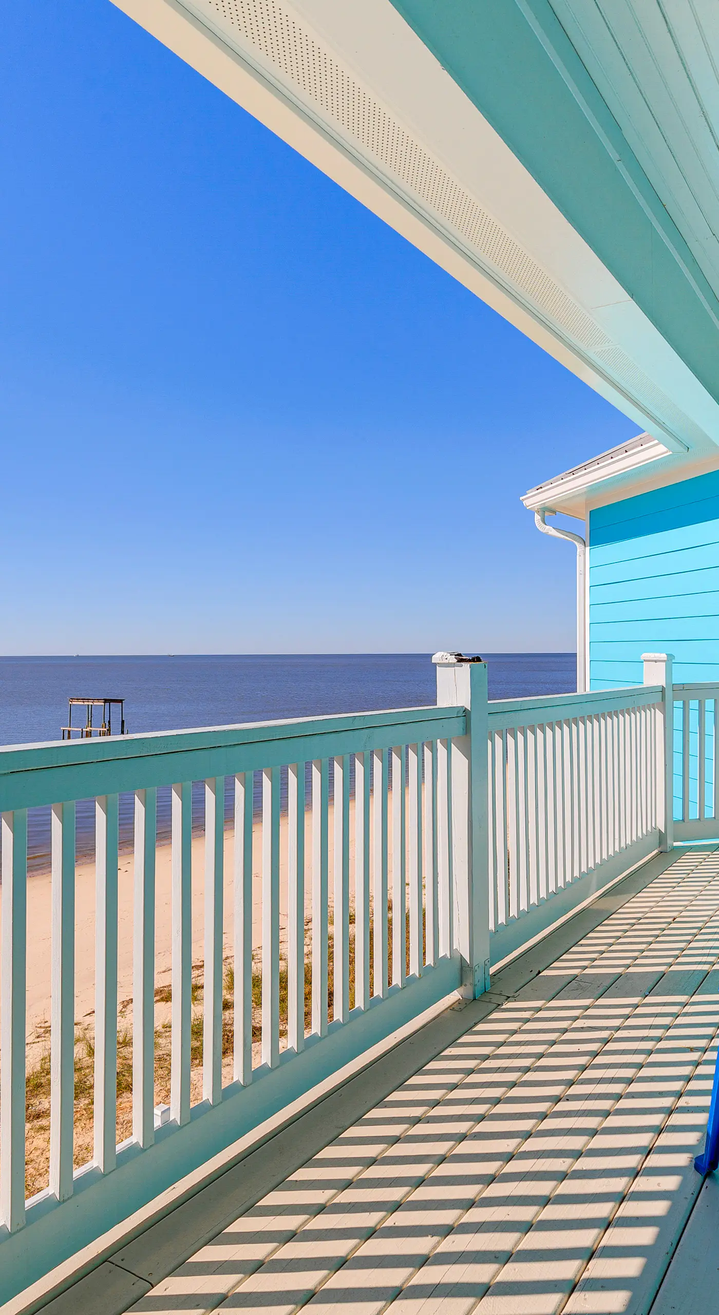 Ocean Springs 'Magnolia Beach House' on Pvt Beach!