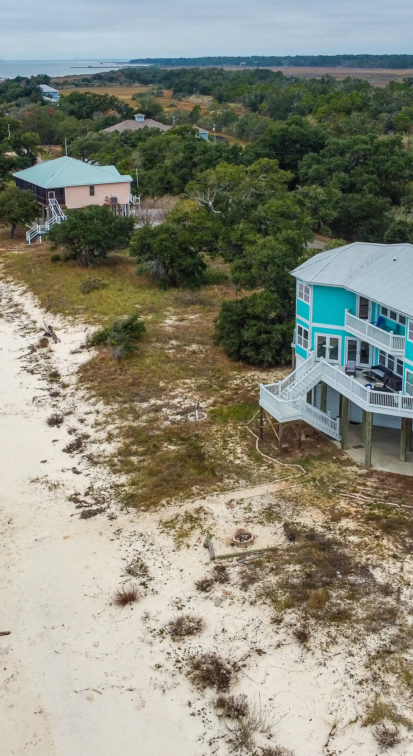 Ocean Springs 'Magnolia Beach House' on Pvt Beach!