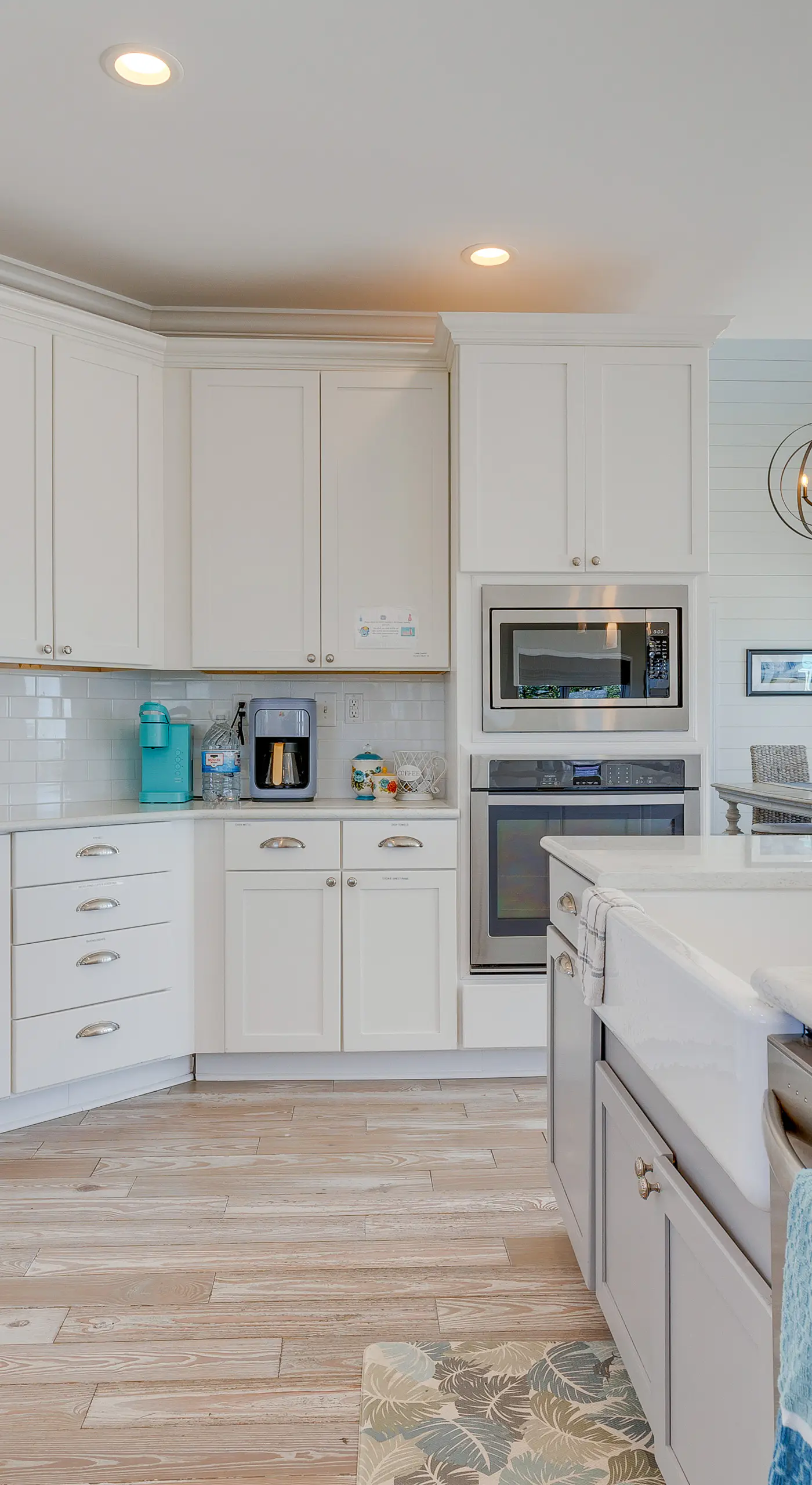 Ocean Springs 'Magnolia Beach House' on Pvt Beach!