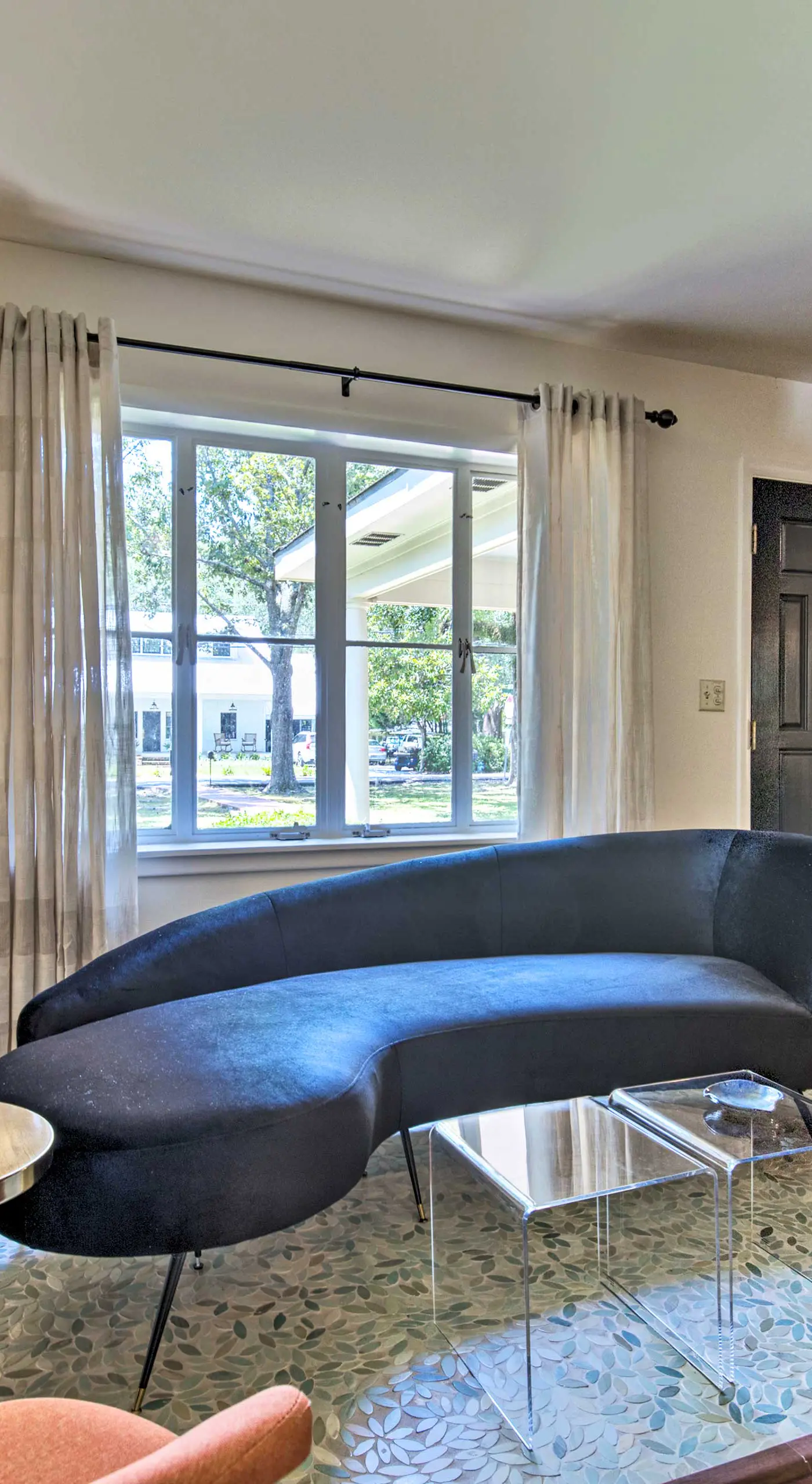 Ocean Springs Home - Walk to Beach & Downtown!