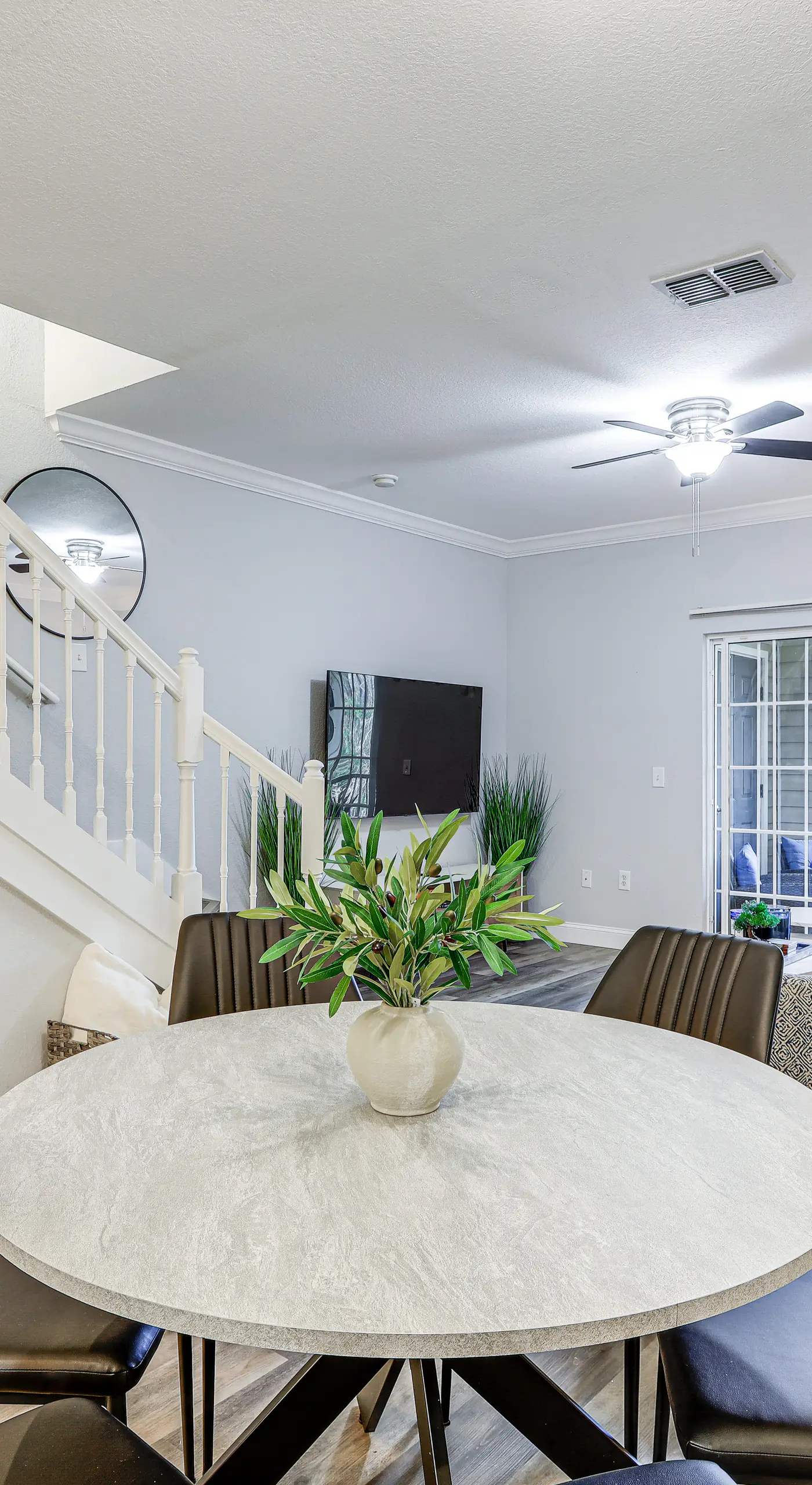 Tranquil Gainesville Gem w/ Lanai & Pool Access!