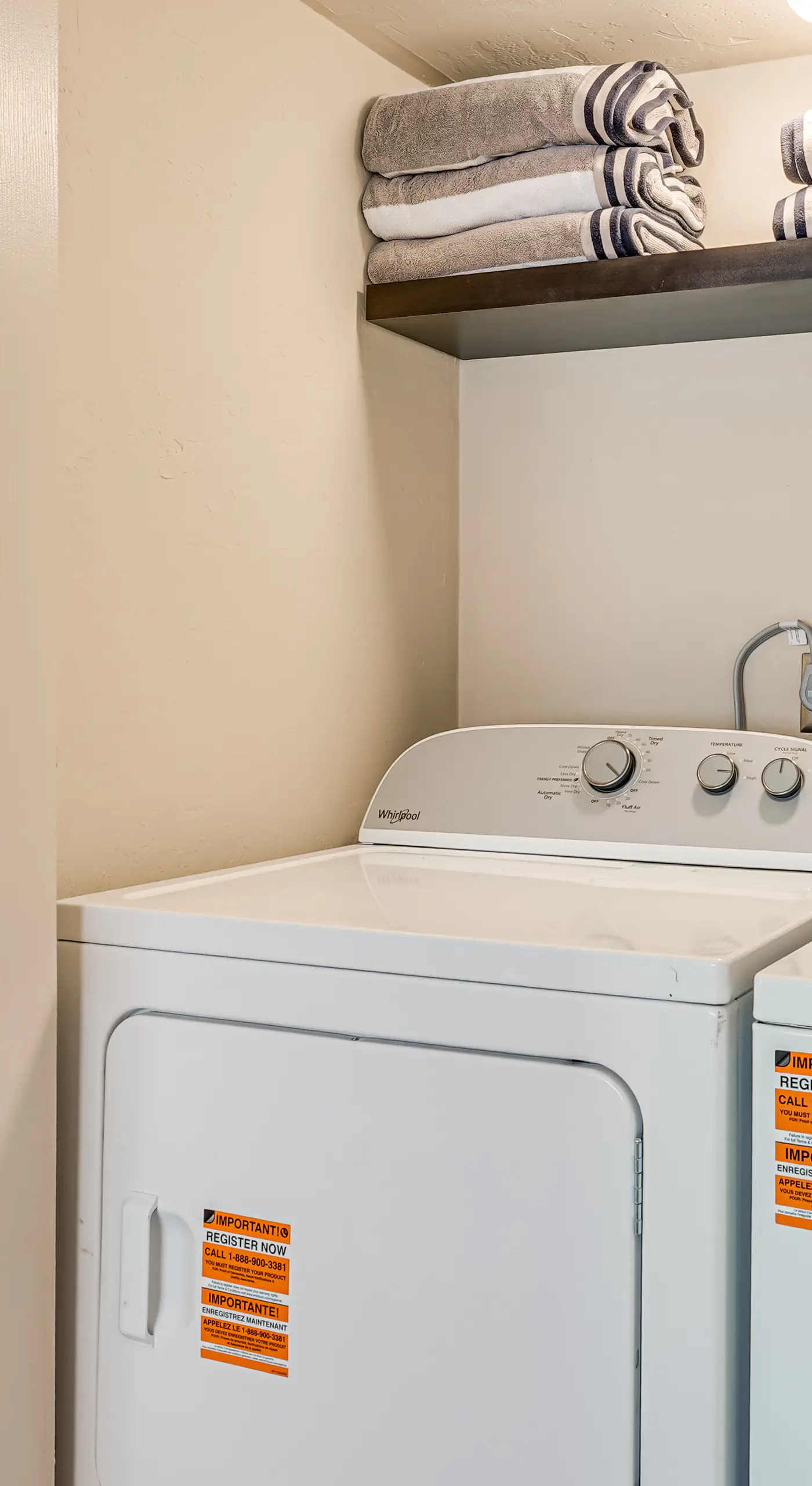 2 Mi to UF Campus: Modern Condo w/ Pool Access!