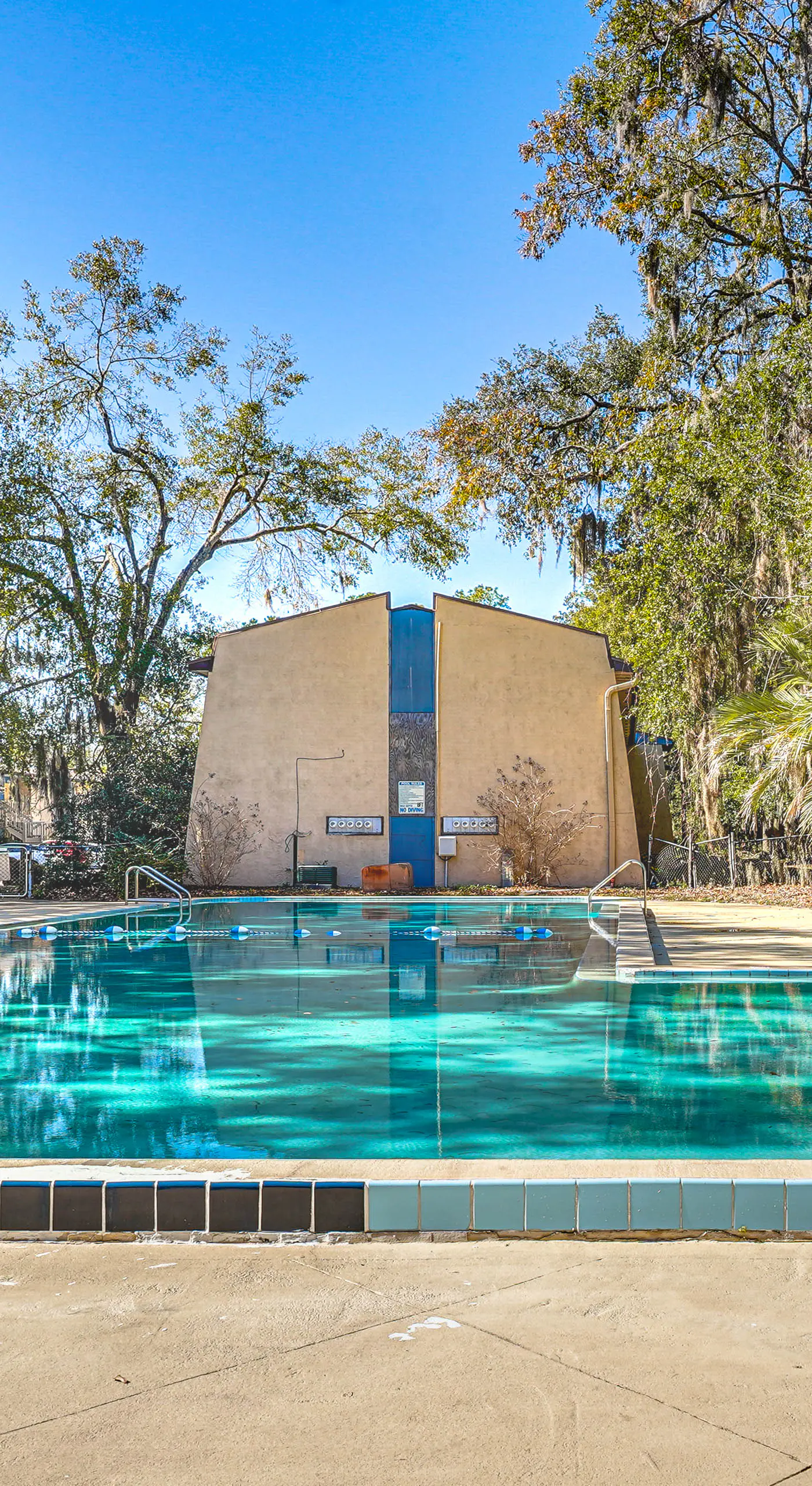 Pool Access! UF + Game Day Base in Gainesville