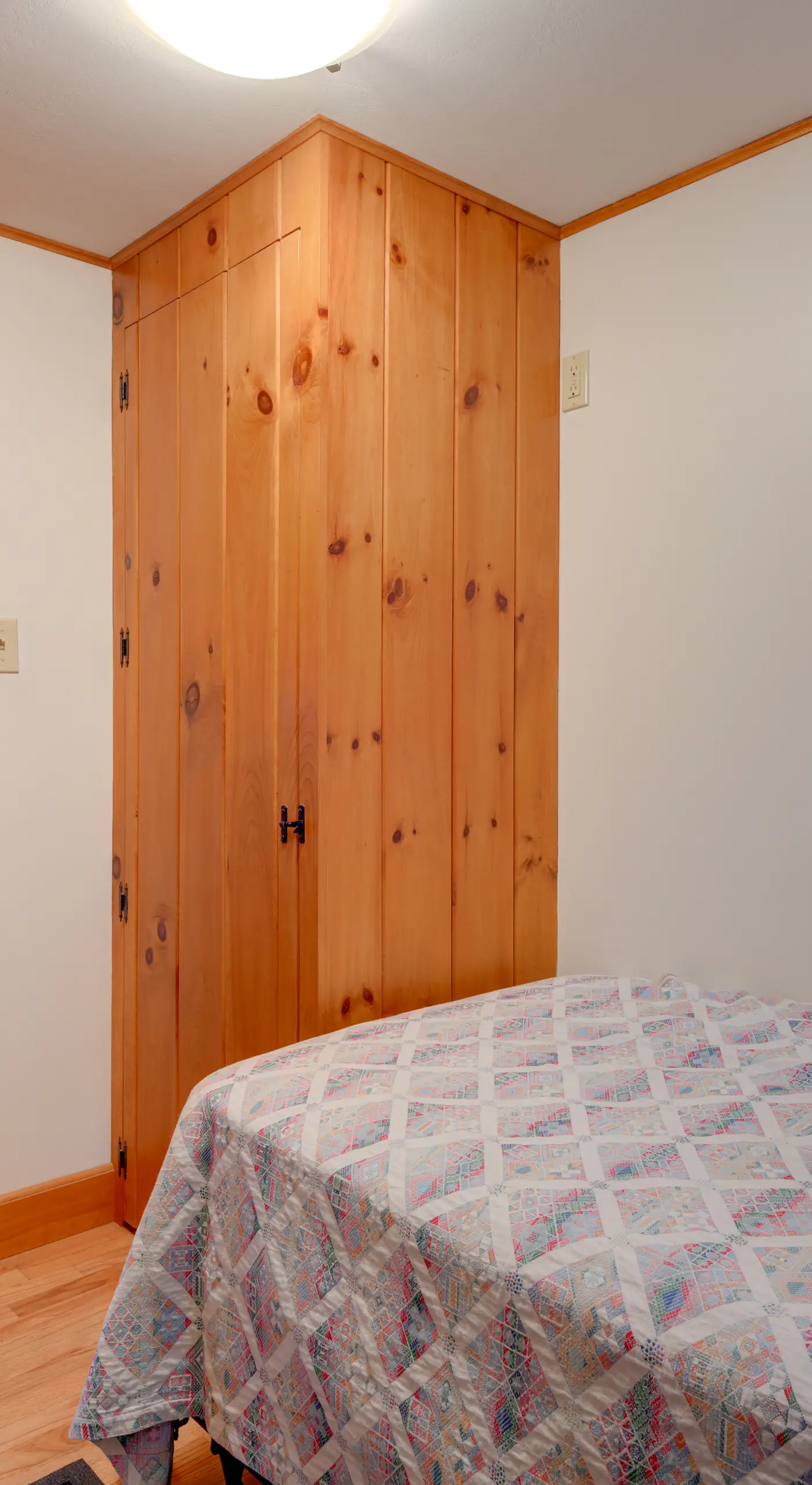North Conway Home < Walk to Slopes at Cranmore!
