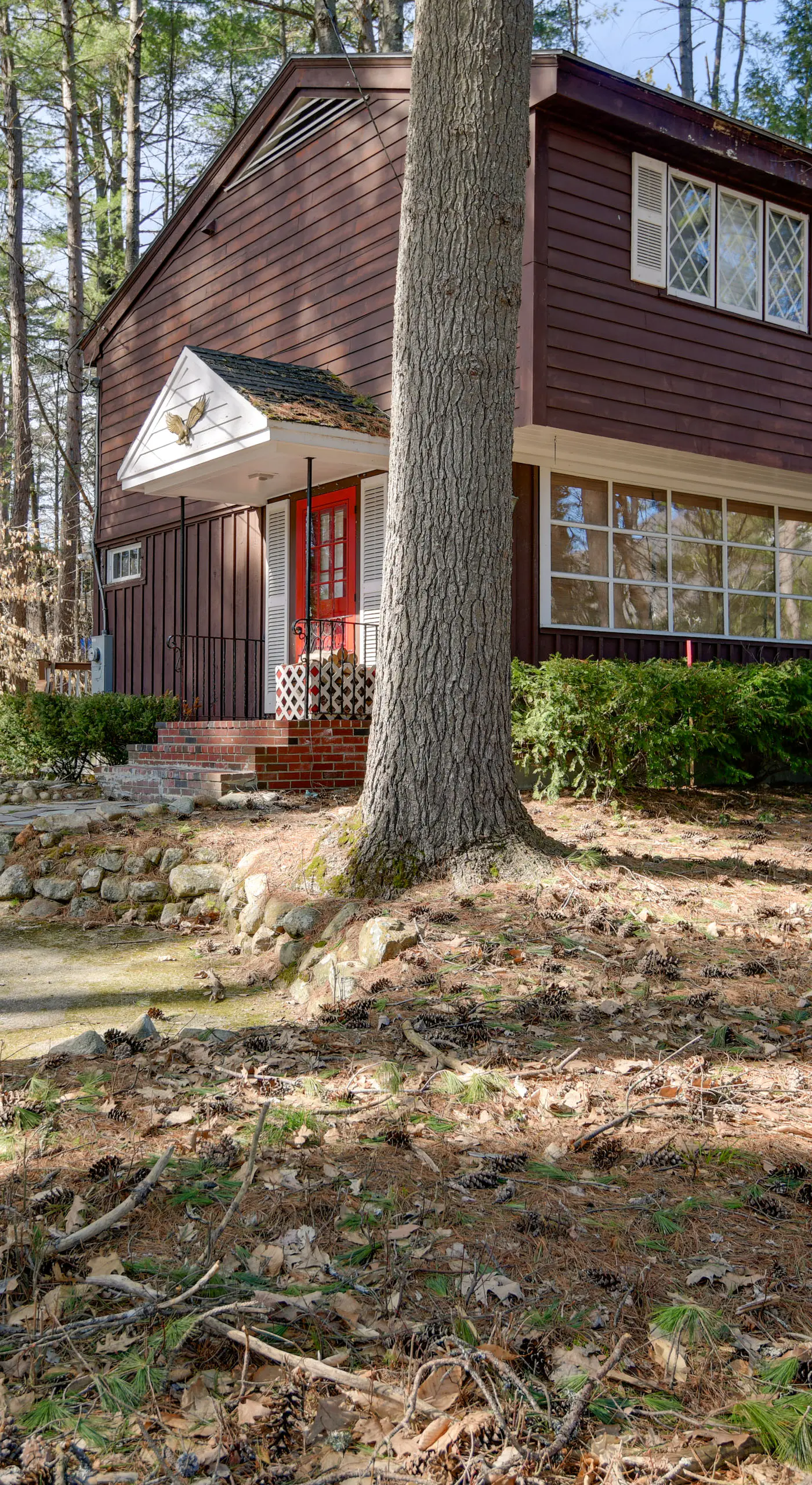 North Conway Home < Walk to Slopes at Cranmore!