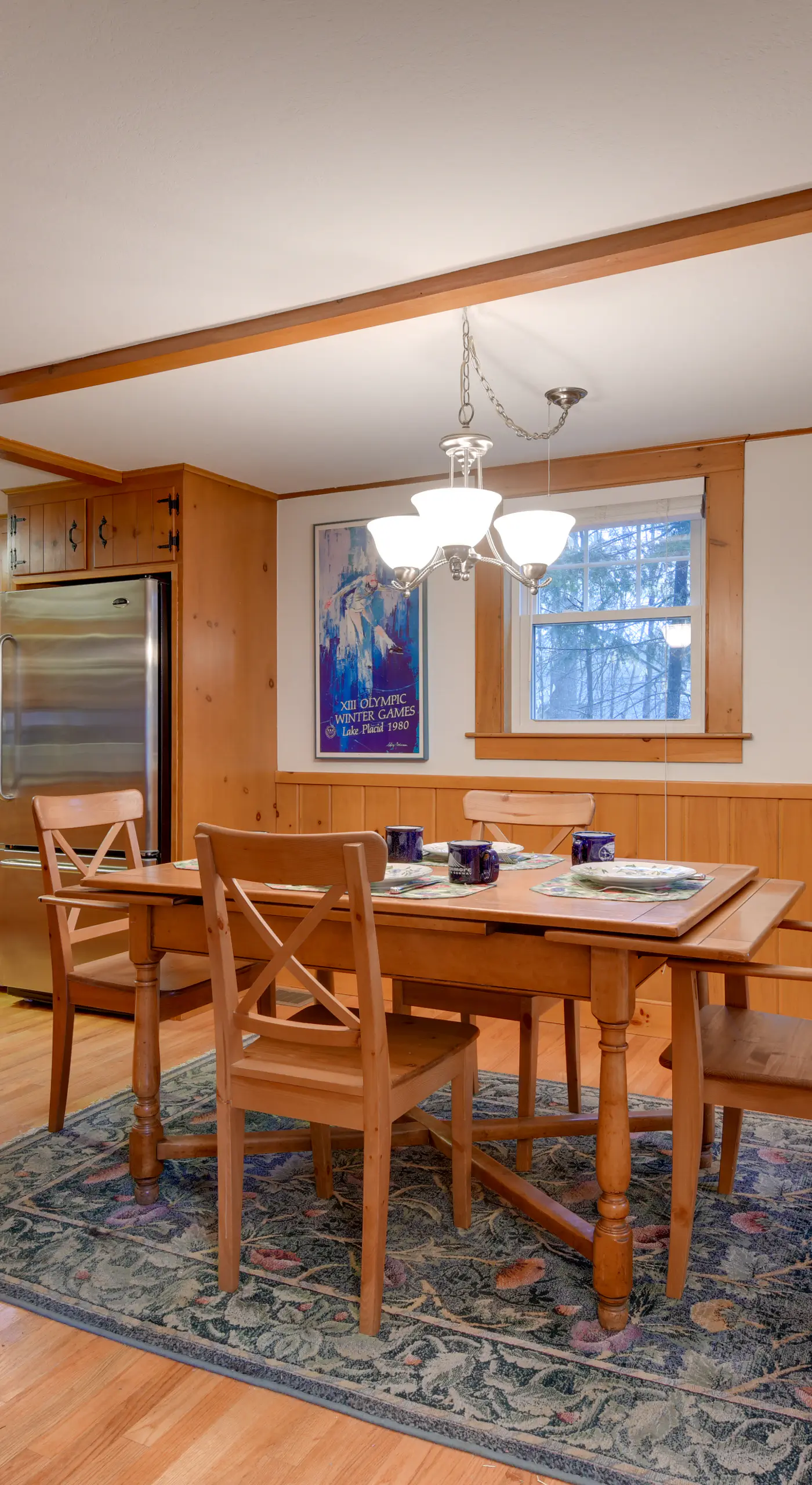 North Conway Home < Walk to Slopes at Cranmore!