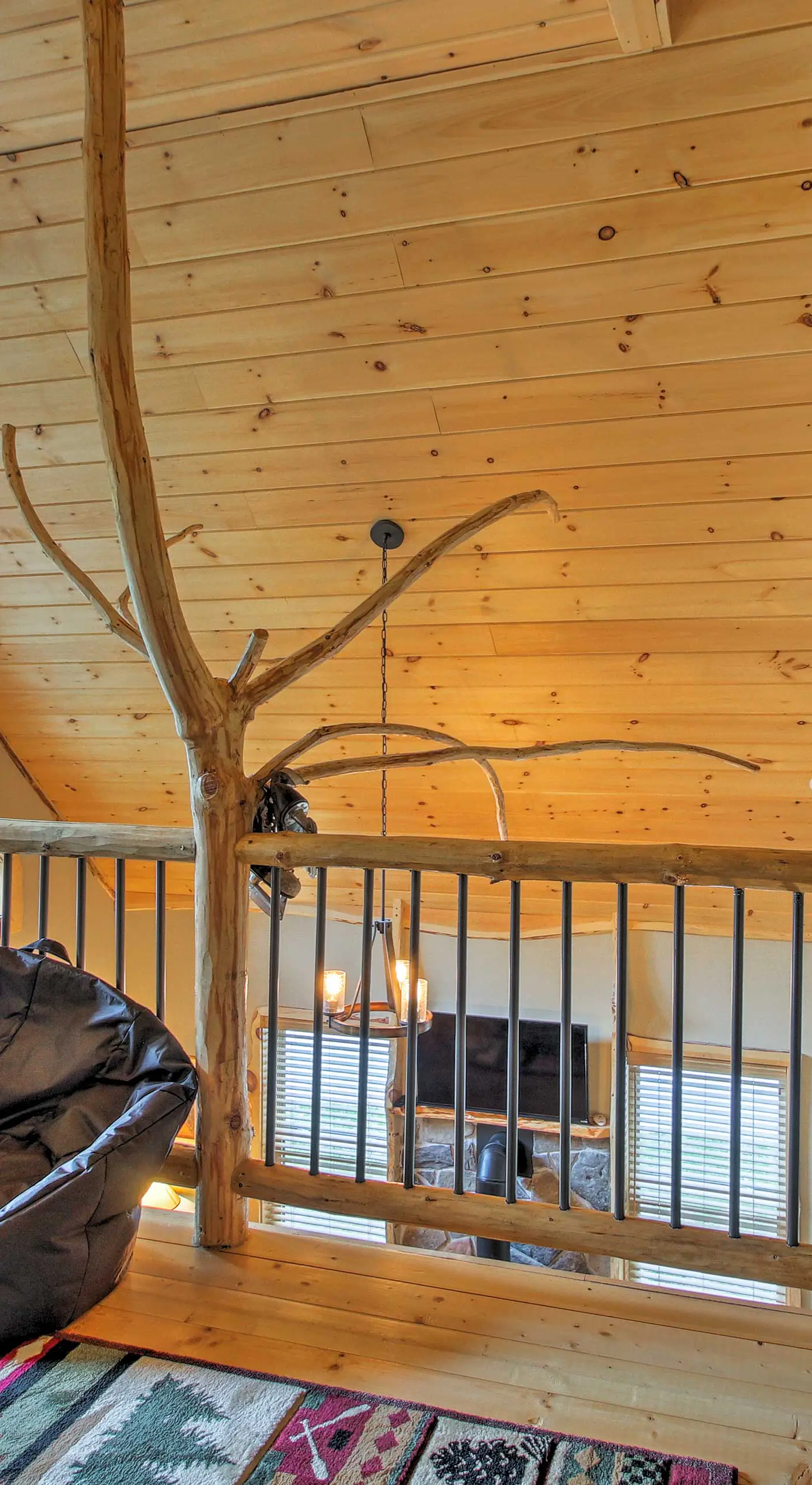 Timber Home: Walk to Slopes & N Conway Shops!