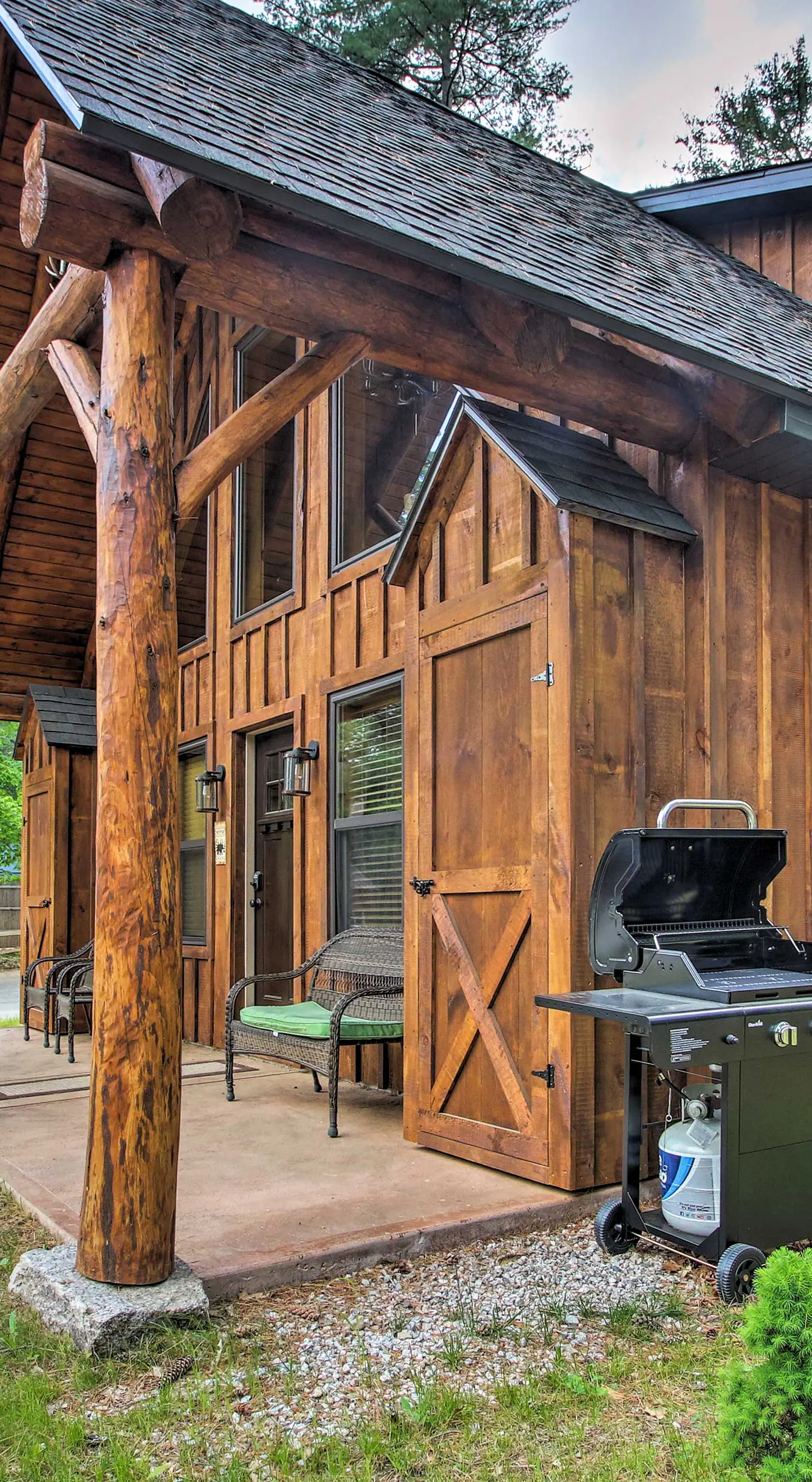 Timber Home: Walk to Slopes & N Conway Shops!
