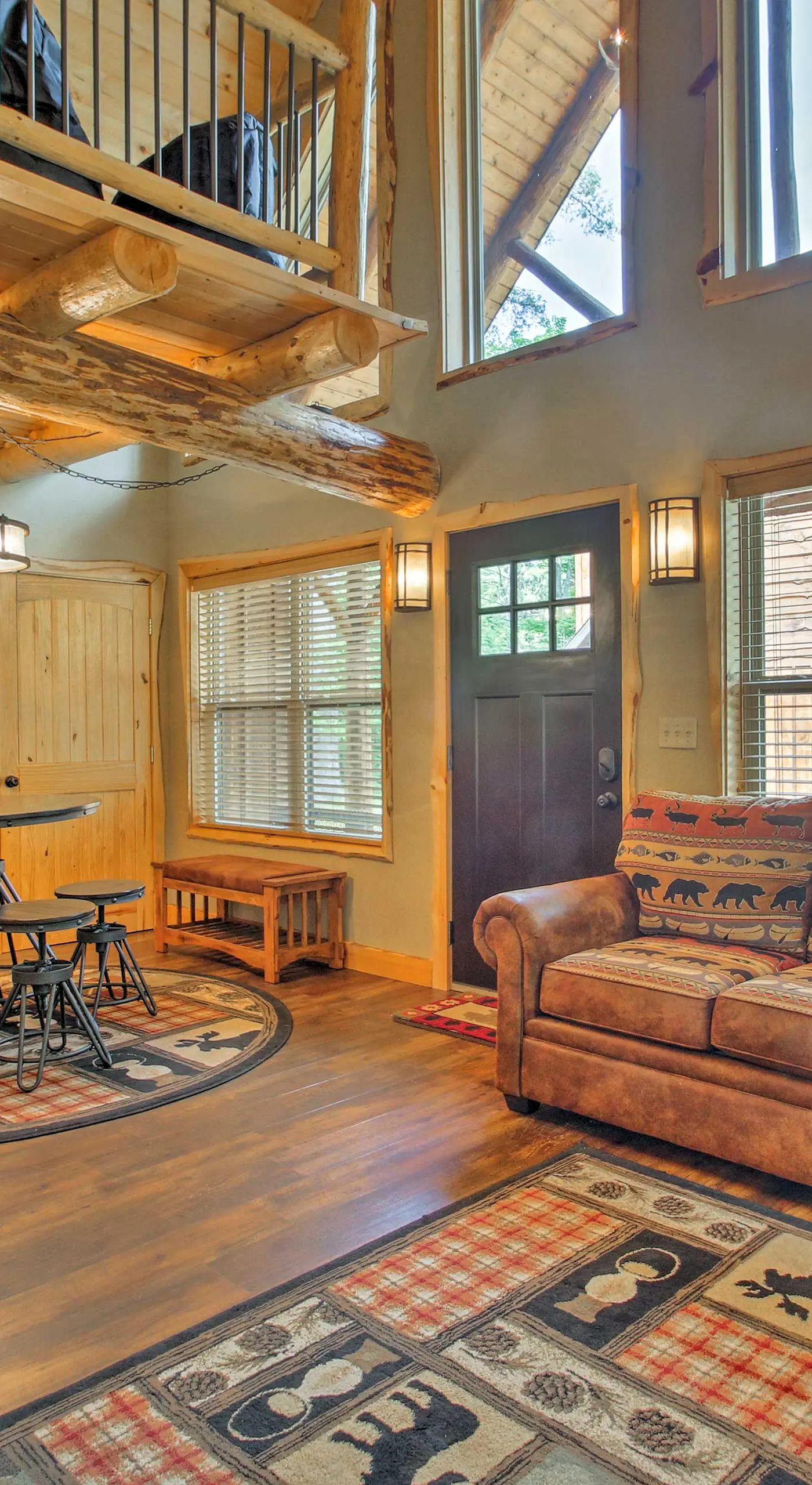 Timber Home: Walk to Slopes & N Conway Shops!