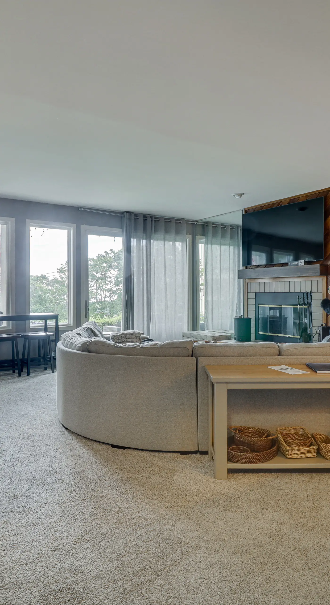 All-Season Fun! Wintergreen Resort Condo w/ Views