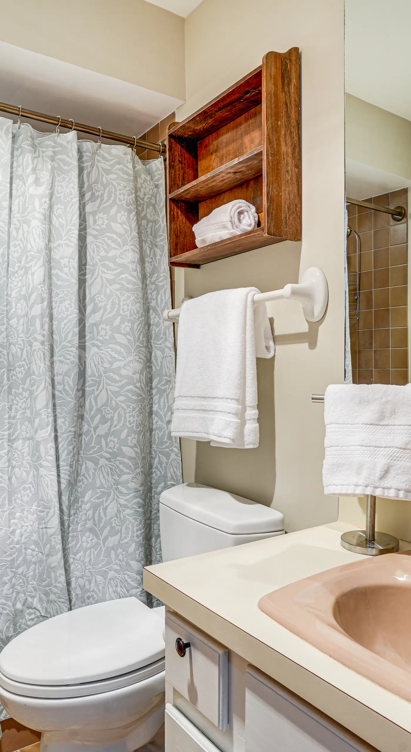Pool Access: Scenic Condo in Wintergreen Resort!