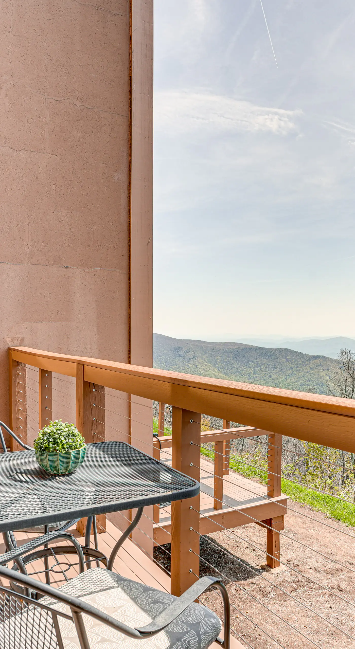Pool Access: Scenic Condo in Wintergreen Resort!