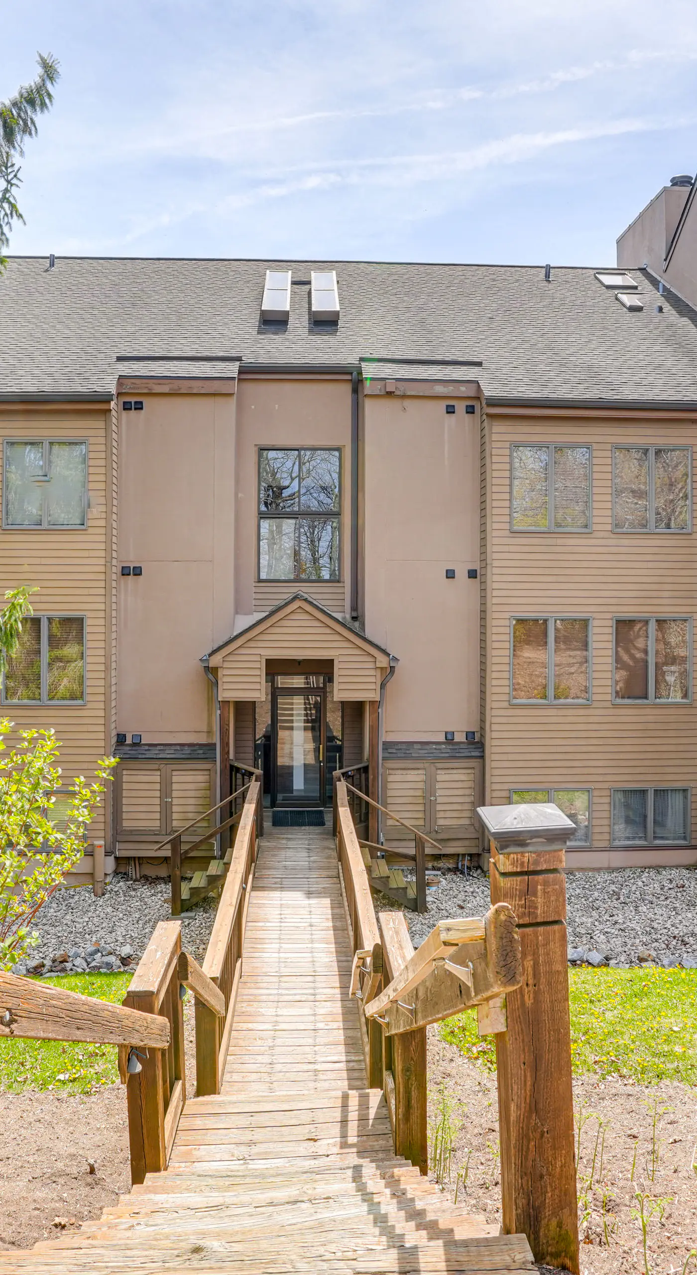 Pool Access: Scenic Condo in Wintergreen Resort!