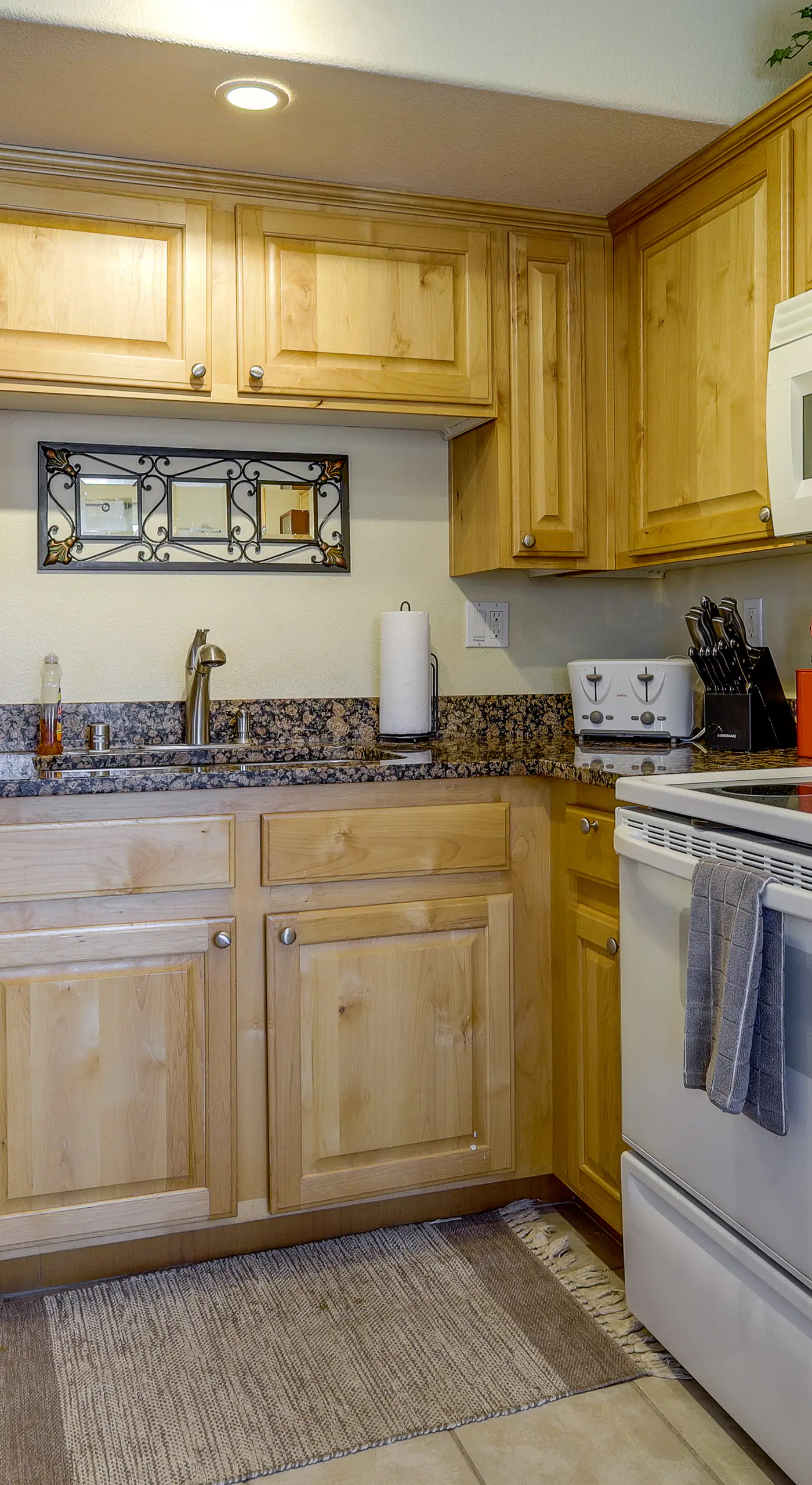 Mesquite Condo w/ Community Pool & Hot Tub!