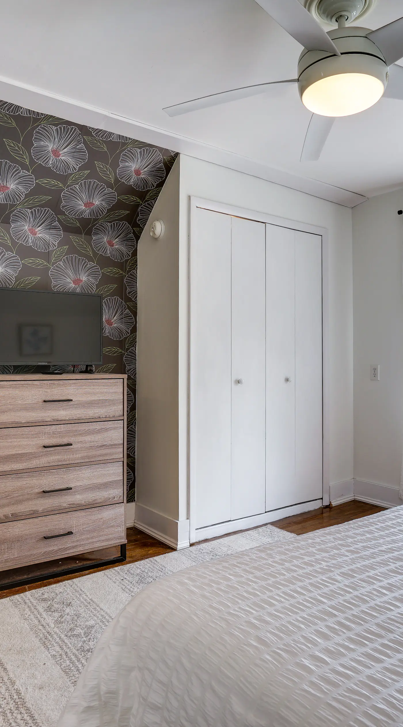 Pet-Friendly Saint Paul Home Near Allianz Field!