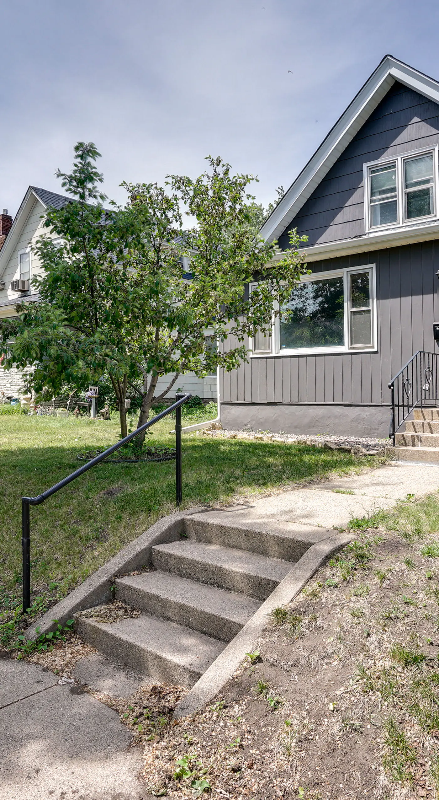 Pet-Friendly Saint Paul Home Near Allianz Field!