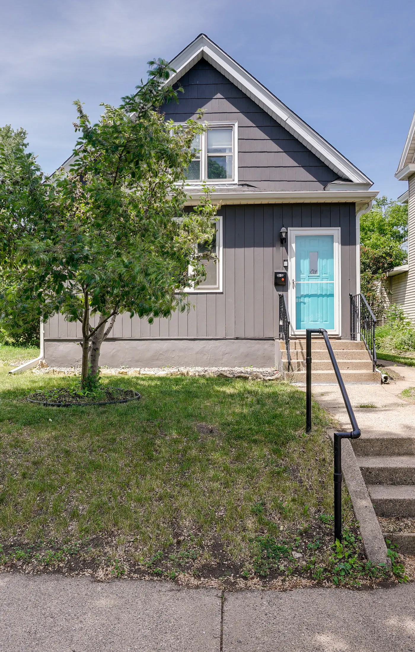 Pet-Friendly Saint Paul Home Near Allianz Field!