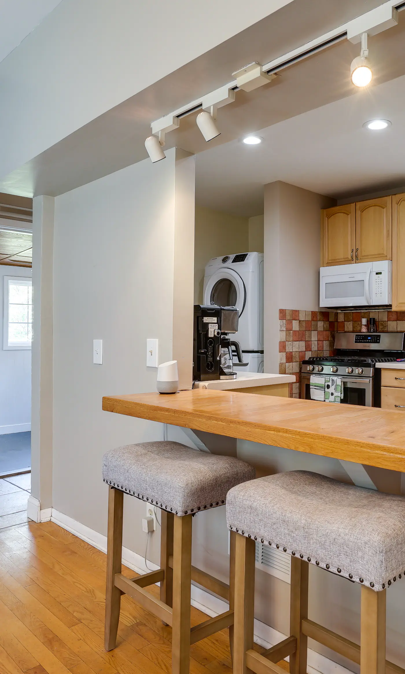 Pet-Friendly Saint Paul Home Near Allianz Field!