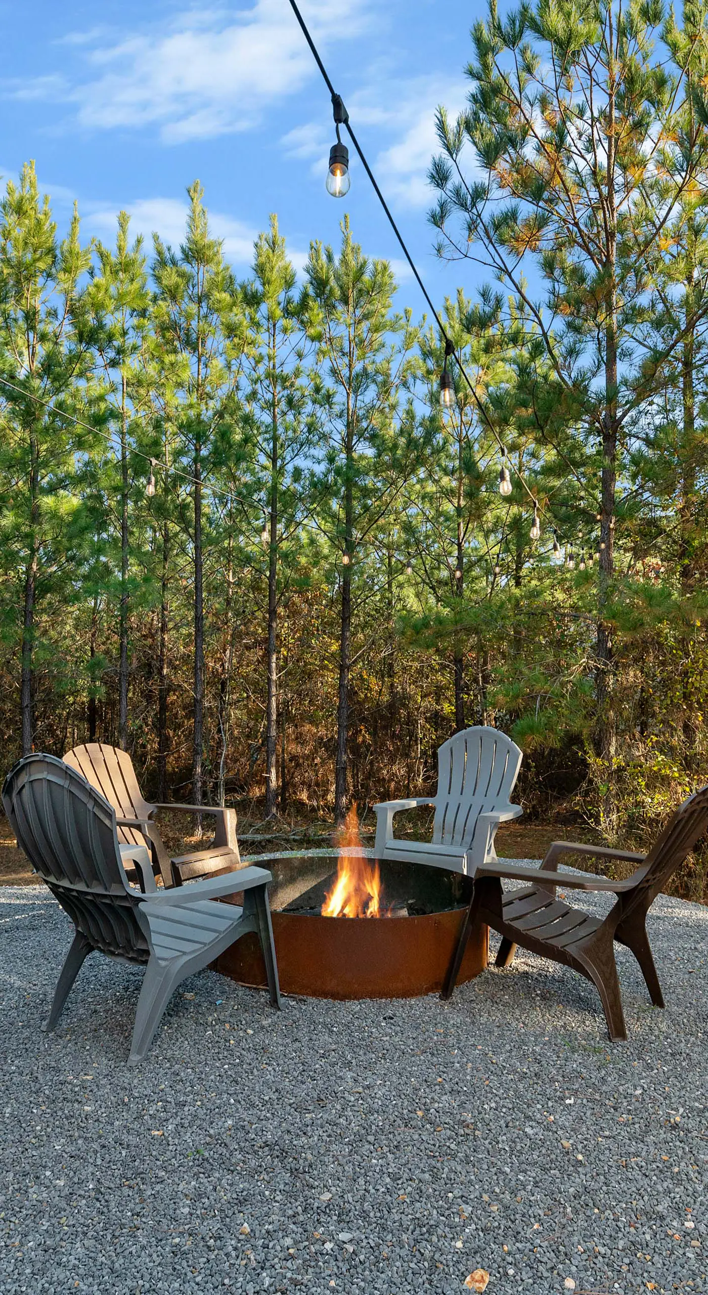 3 Mi to Lake: Cabin w/ Hot Tub in Broken Bow!